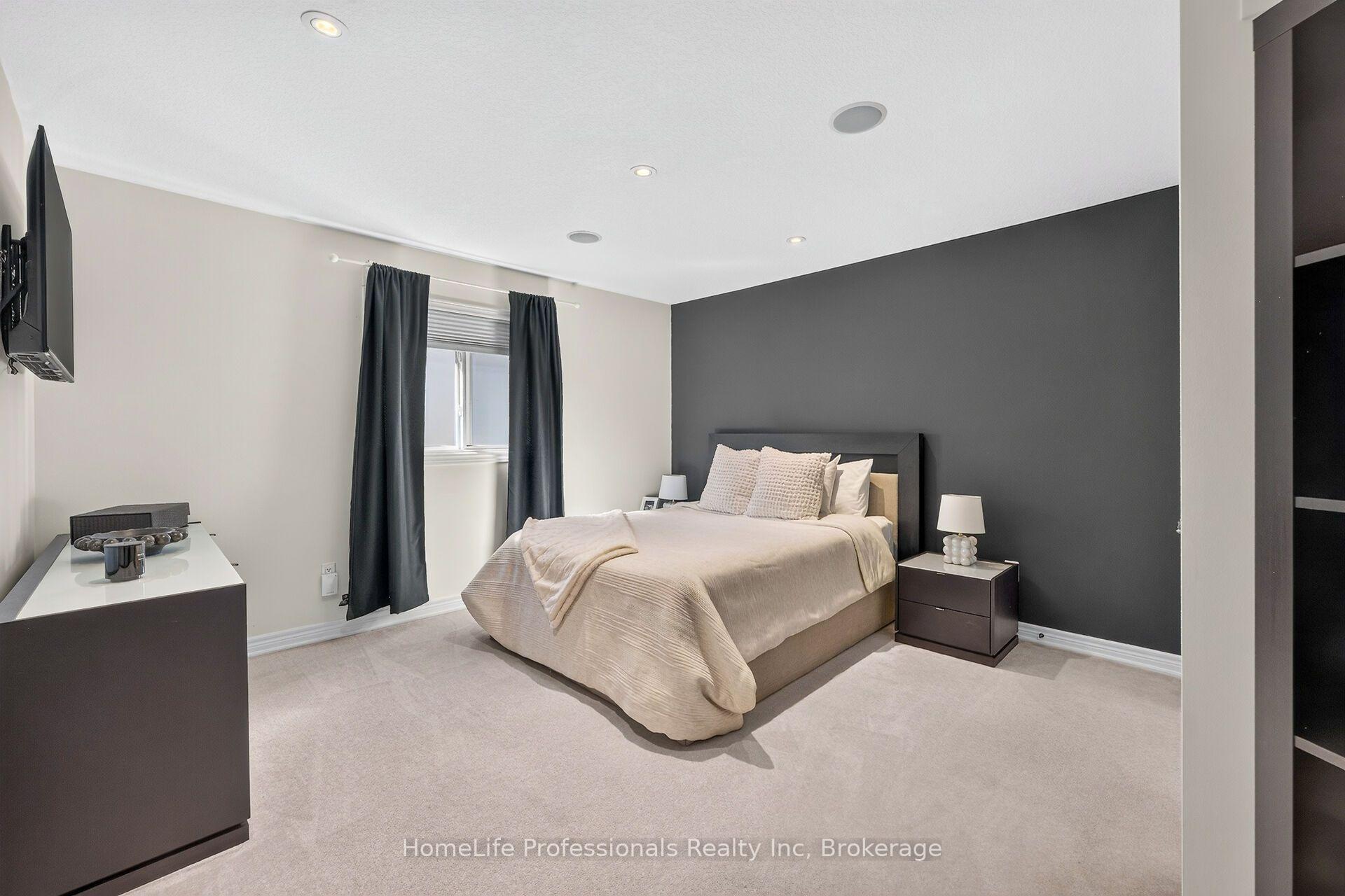 Photo 29 of 19 Berkshire Place, Hamilton, Meadowlands — HOMEH
