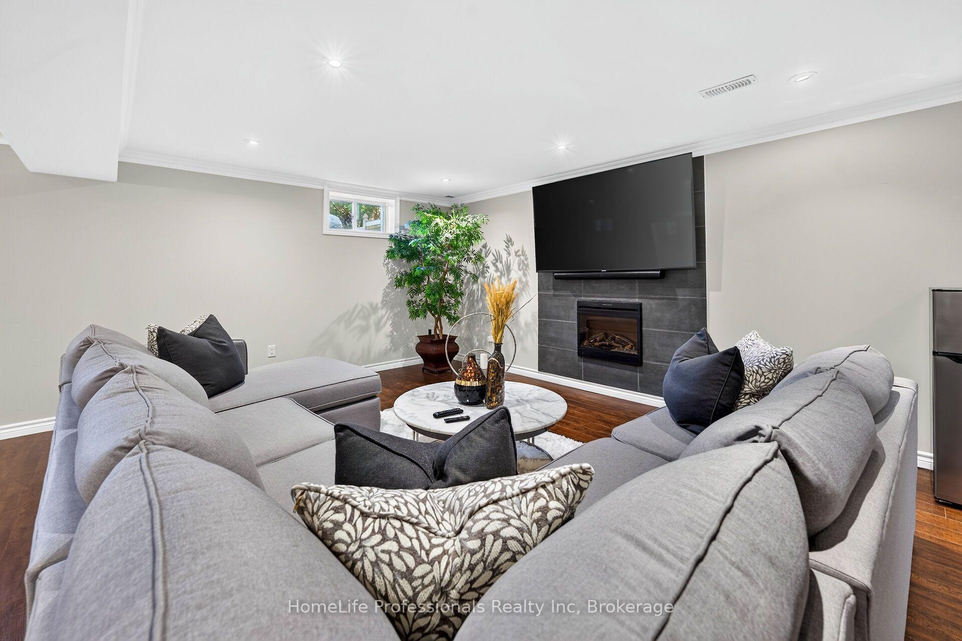 Photo 32 of 19 Berkshire Place, Hamilton, Meadowlands — HOMEH
