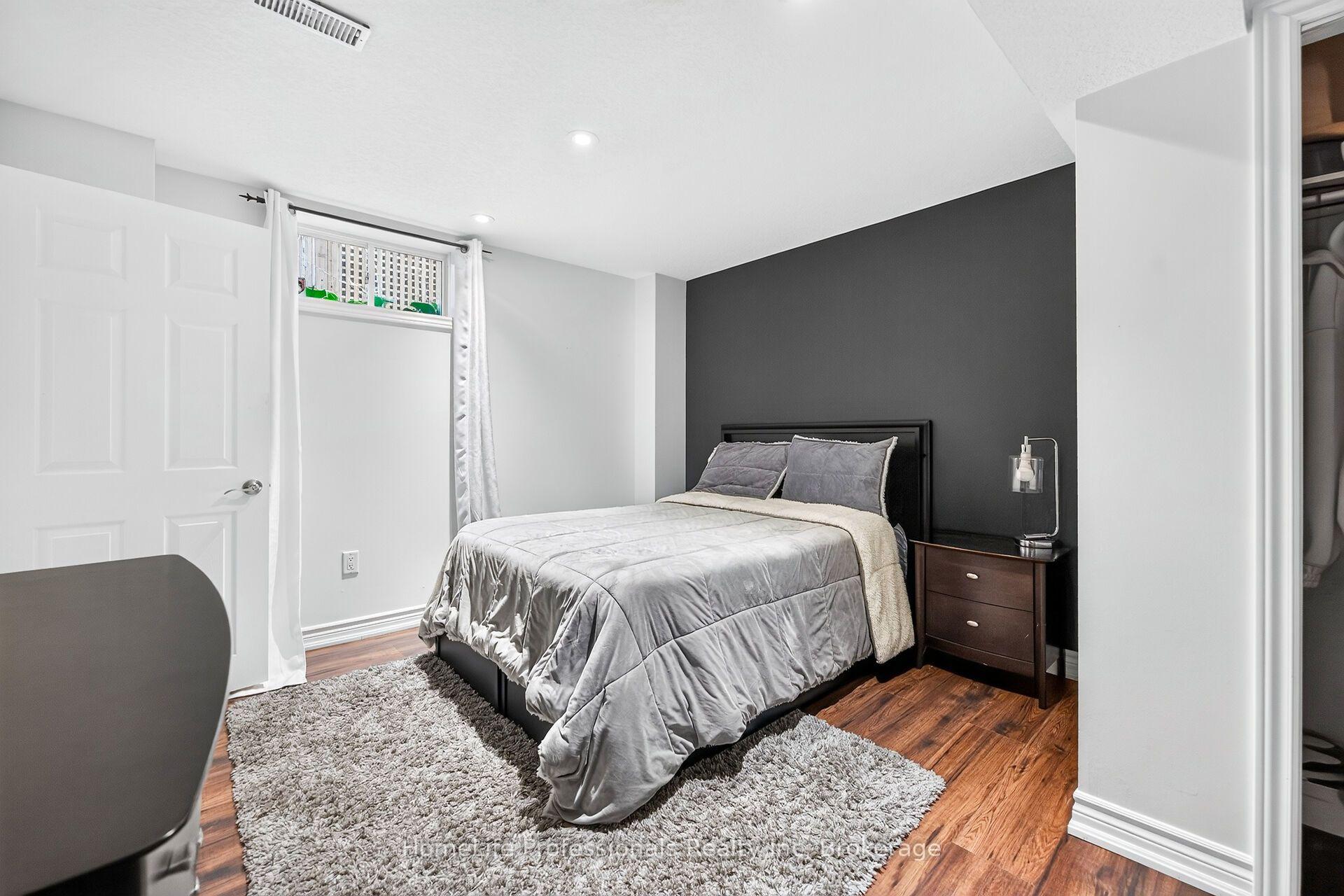 Photo 36 of 19 Berkshire Place, Hamilton, Meadowlands — HOMEH