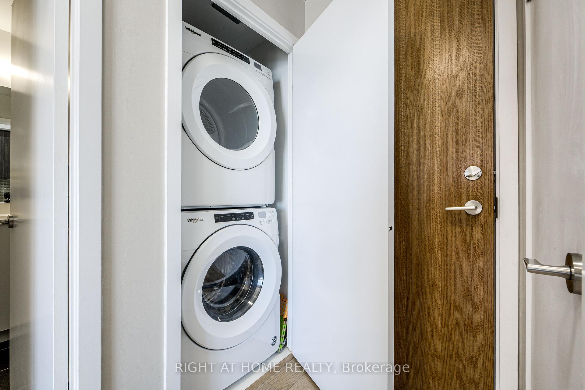 Photo 13 of Unit 6108, 30 Shore Breeze Drive, Etobicoke, Mimico — HOMEH