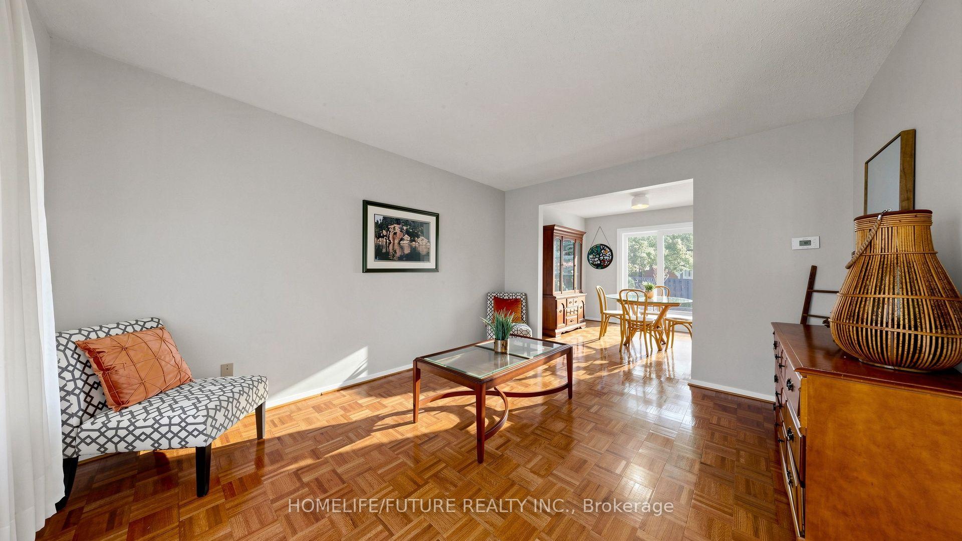 Photo 7 of 679 Foxwood Trail, Pickering, Amberlea — HOMEH