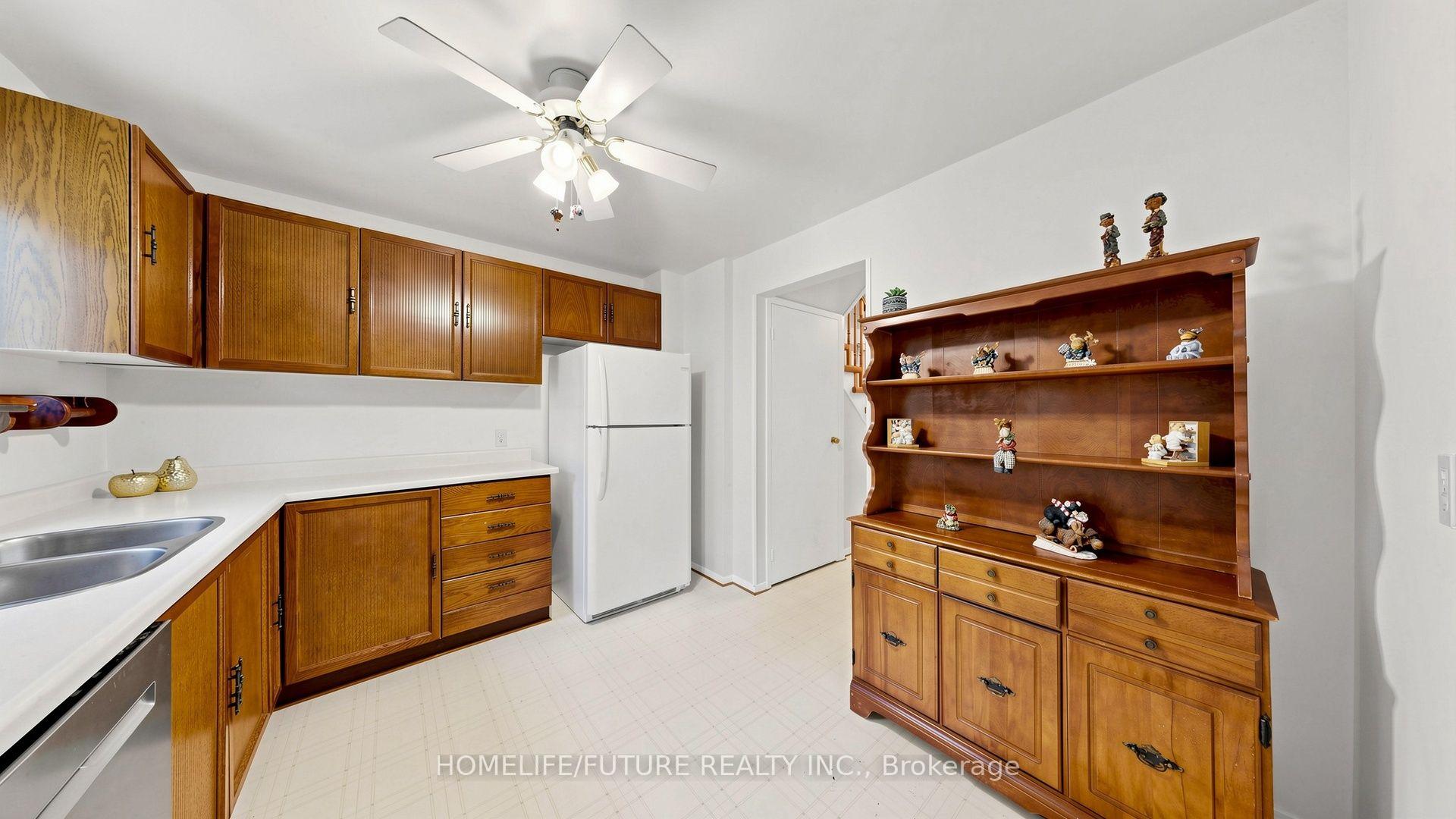 Photo 13 of 679 Foxwood Trail, Pickering, Amberlea — HOMEH