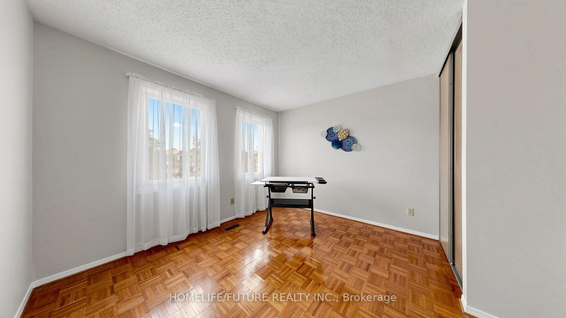Photo 22 of 679 Foxwood Trail, Pickering, Amberlea — HOMEH