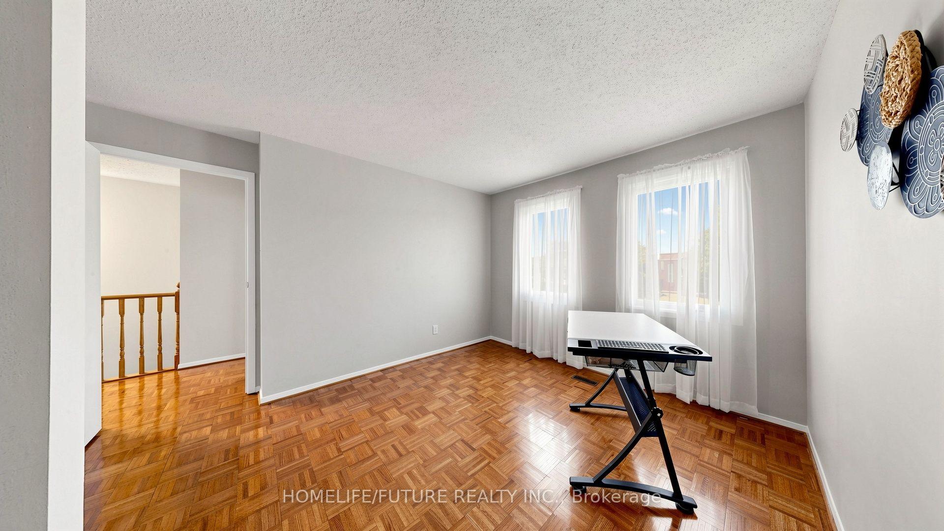 Photo 23 of 679 Foxwood Trail, Pickering, Amberlea — HOMEH