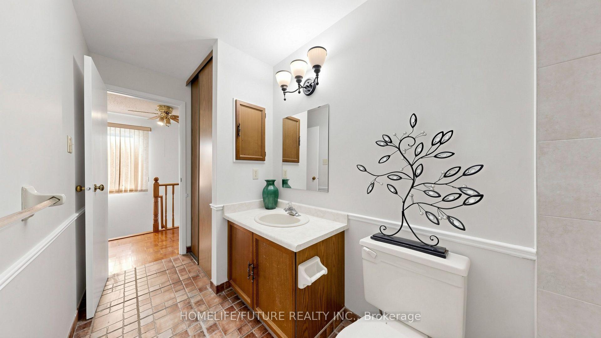 Photo 25 of 679 Foxwood Trail, Pickering, Amberlea — HOMEH