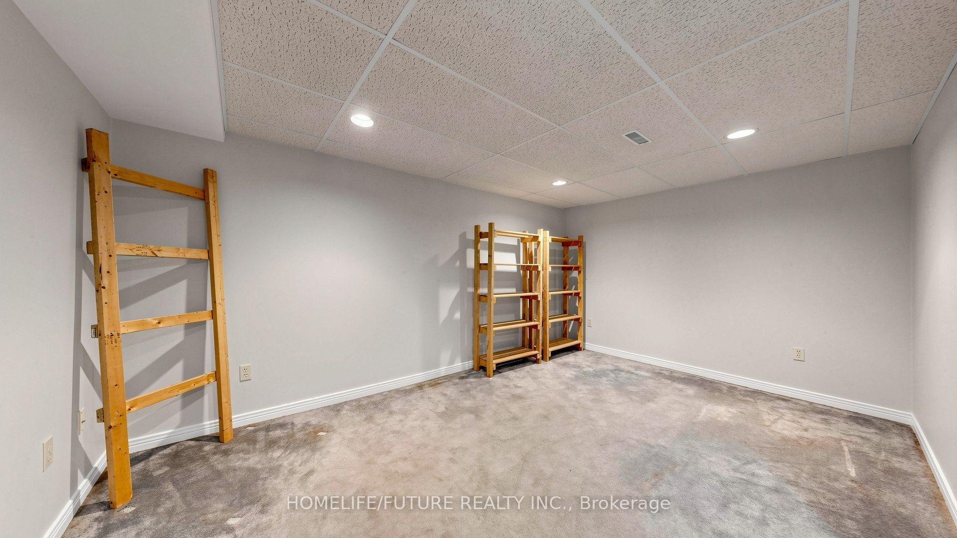 Photo 29 of 679 Foxwood Trail, Pickering, Amberlea — HOMEH