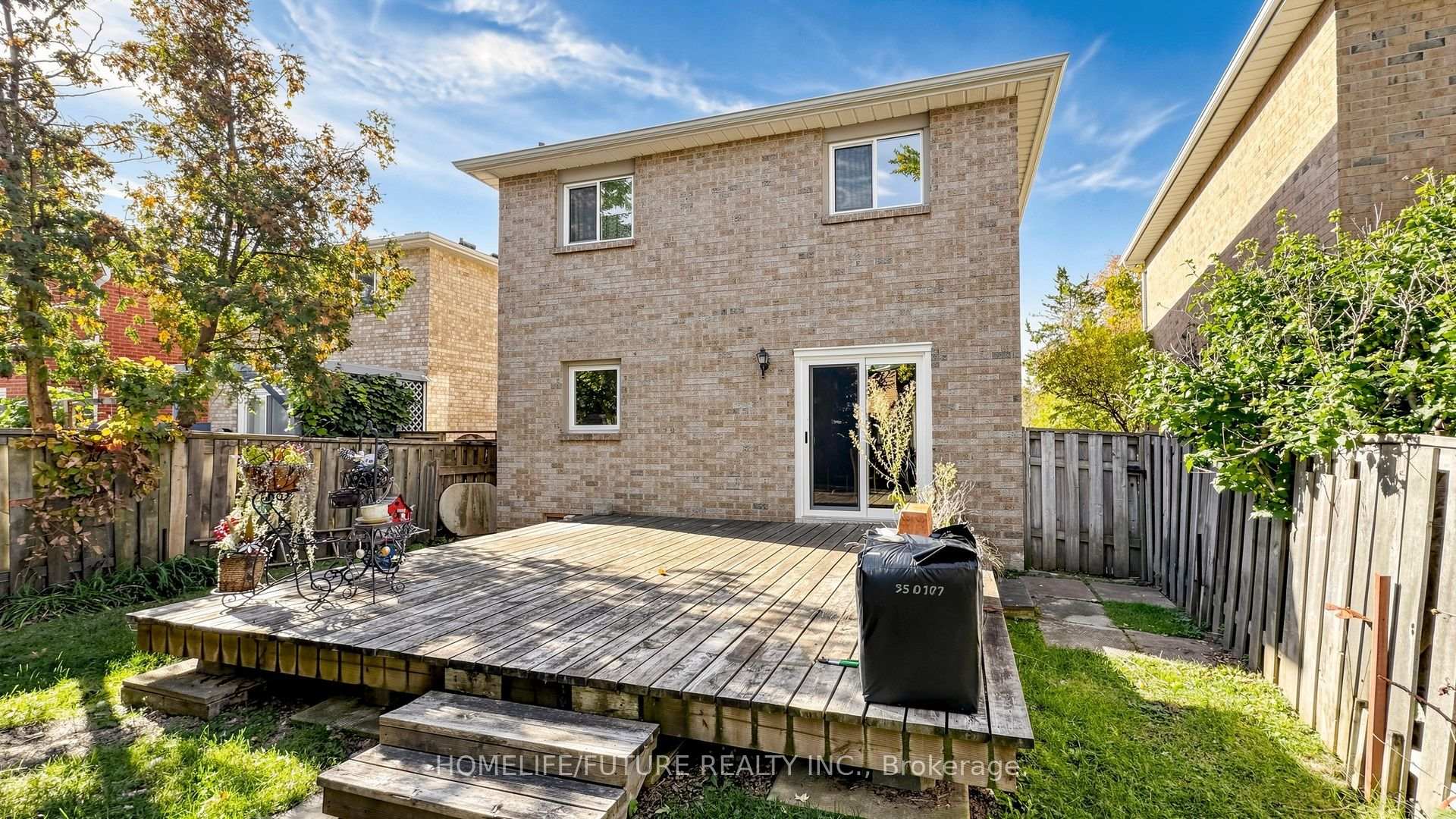 Photo 34 of 679 Foxwood Trail, Pickering, Amberlea — HOMEH