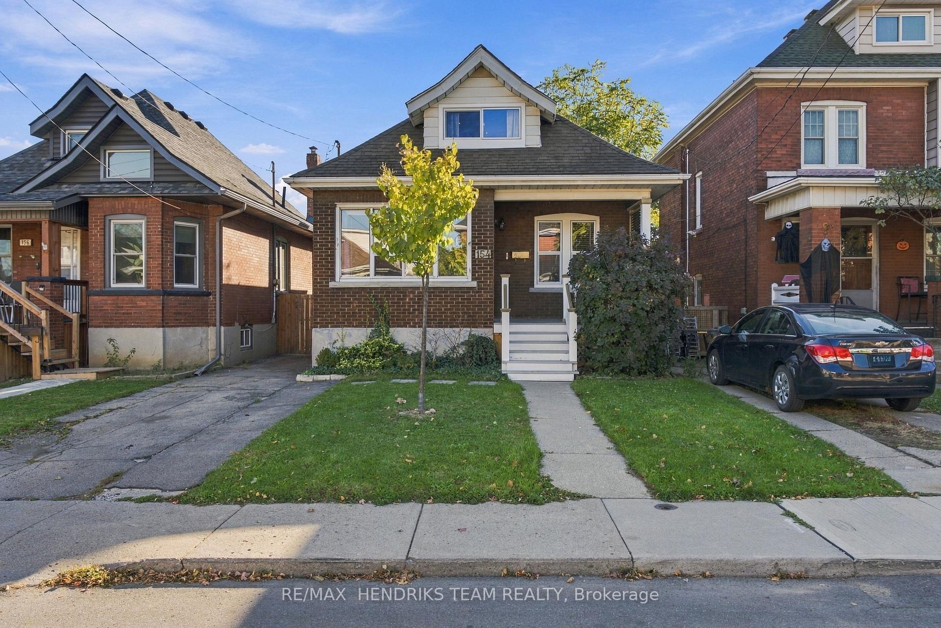 Photo 2 of 154 Prospect Street N, Hamilton, Stipley — HOMEH