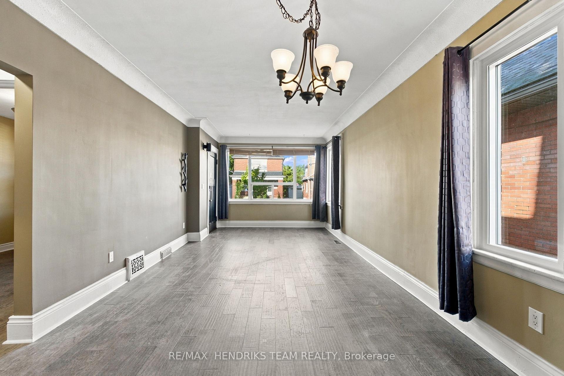 Photo 7 of 154 Prospect Street N, Hamilton, Stipley — HOMEH