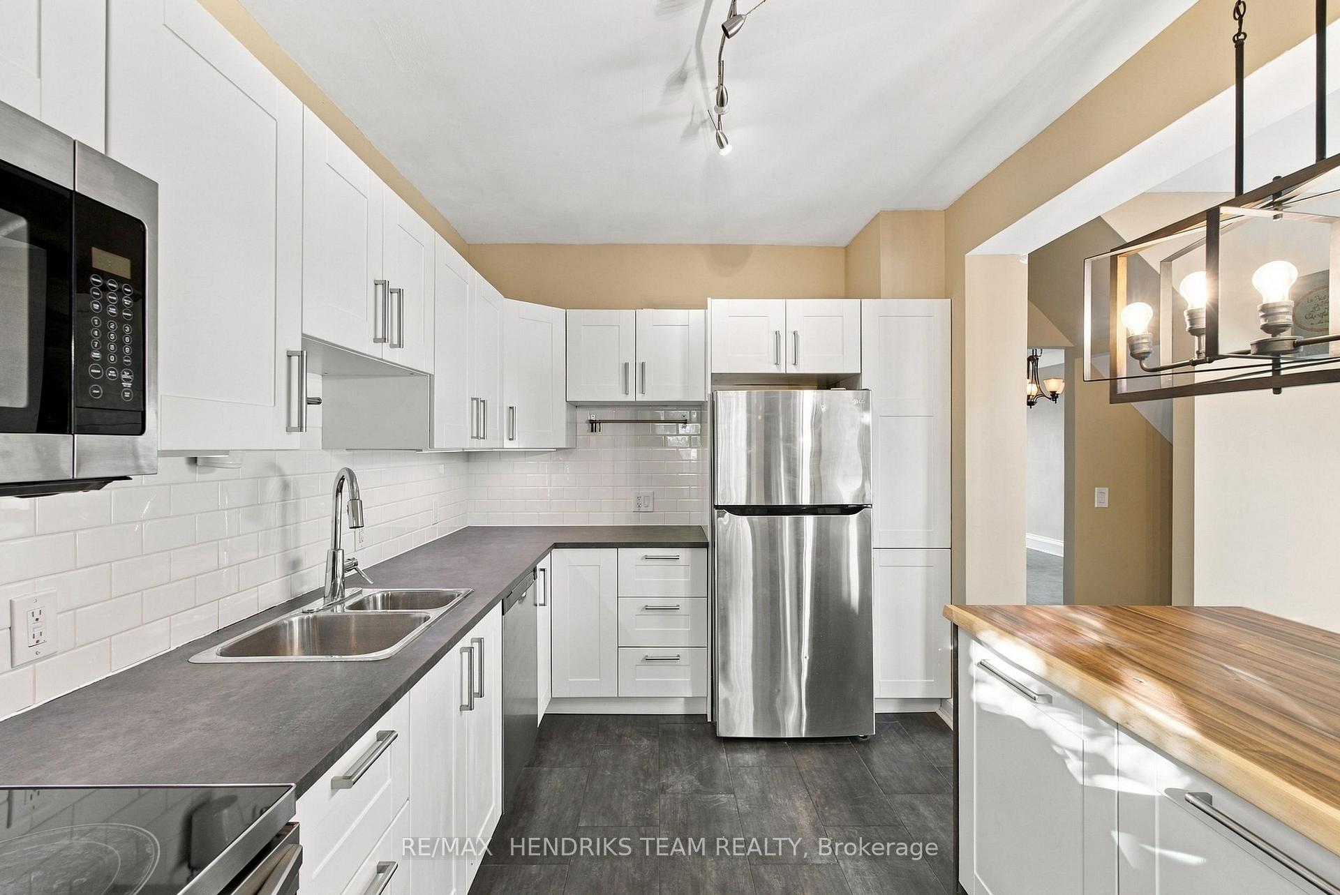 Photo 13 of 154 Prospect Street N, Hamilton, Stipley — HOMEH