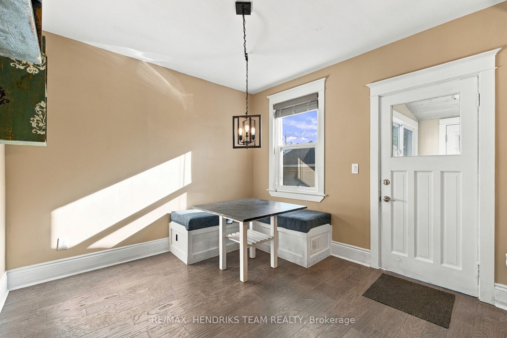 Photo 15 of 154 Prospect Street N, Hamilton, Stipley — HOMEH