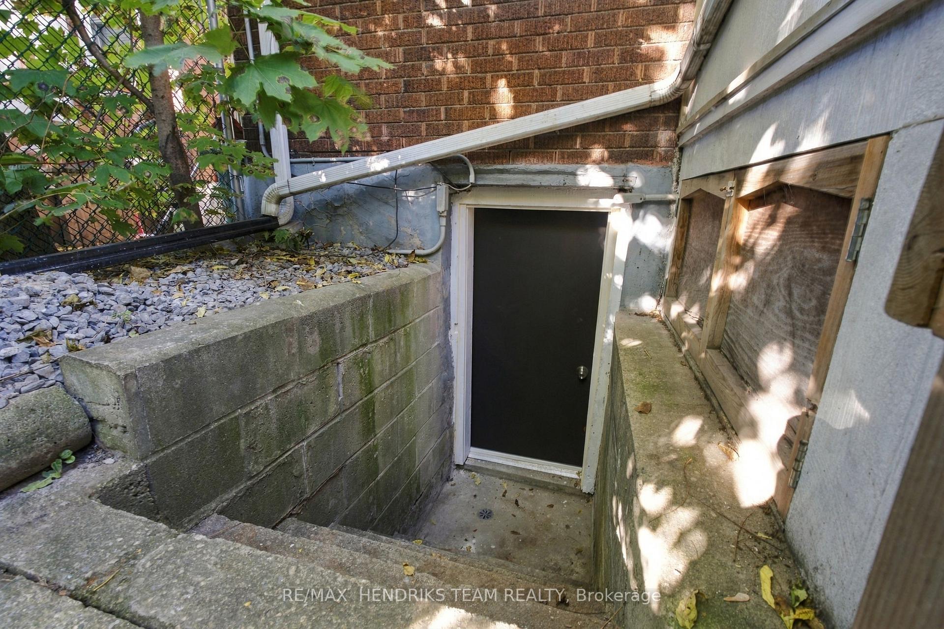 Photo 25 of 154 Prospect Street N, Hamilton, Stipley — HOMEH
