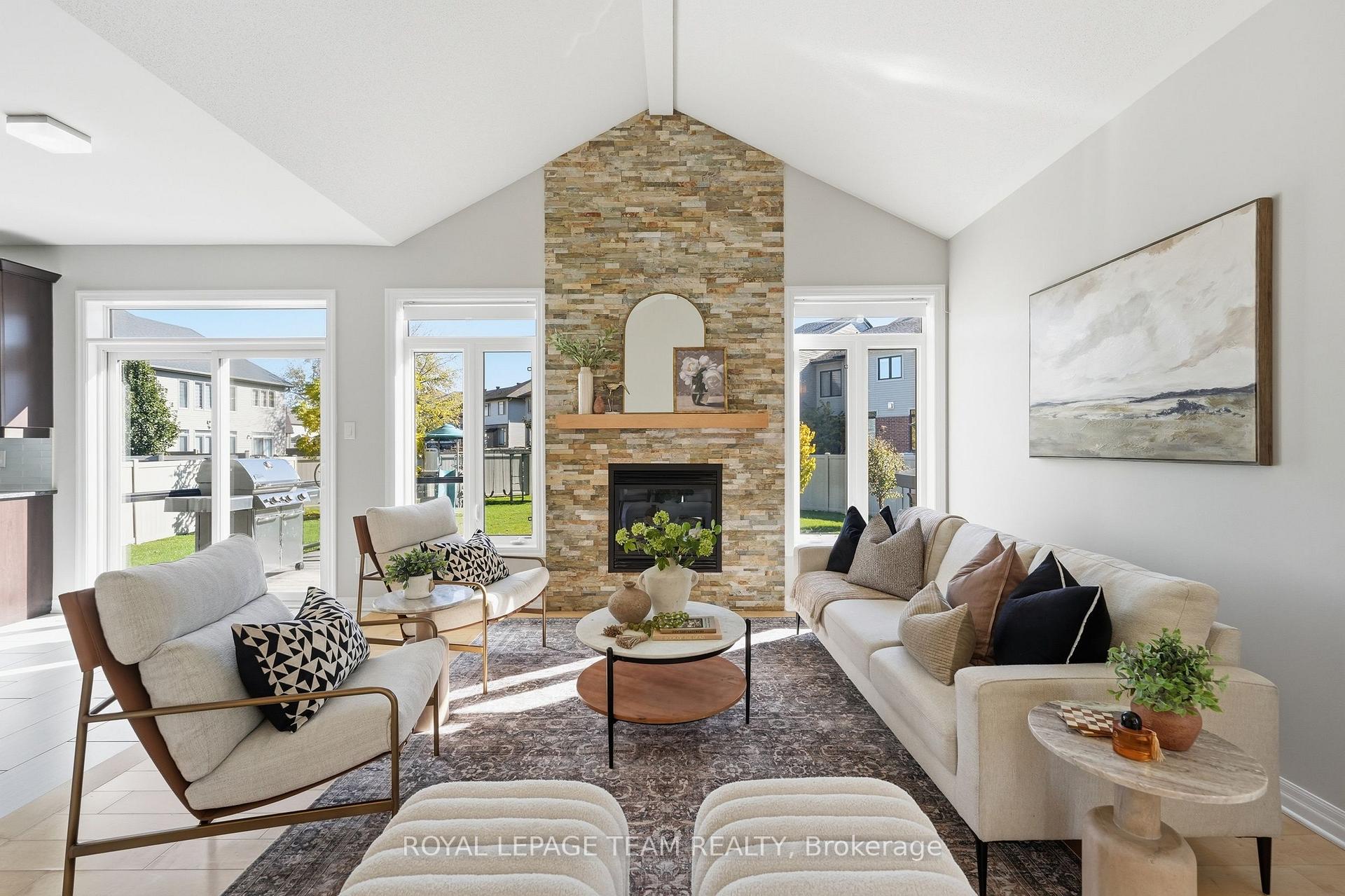Photo 3 of 230 Dave Smith Crescent, Ottawa, Riverside South/Gloucester Glen — HOMEH