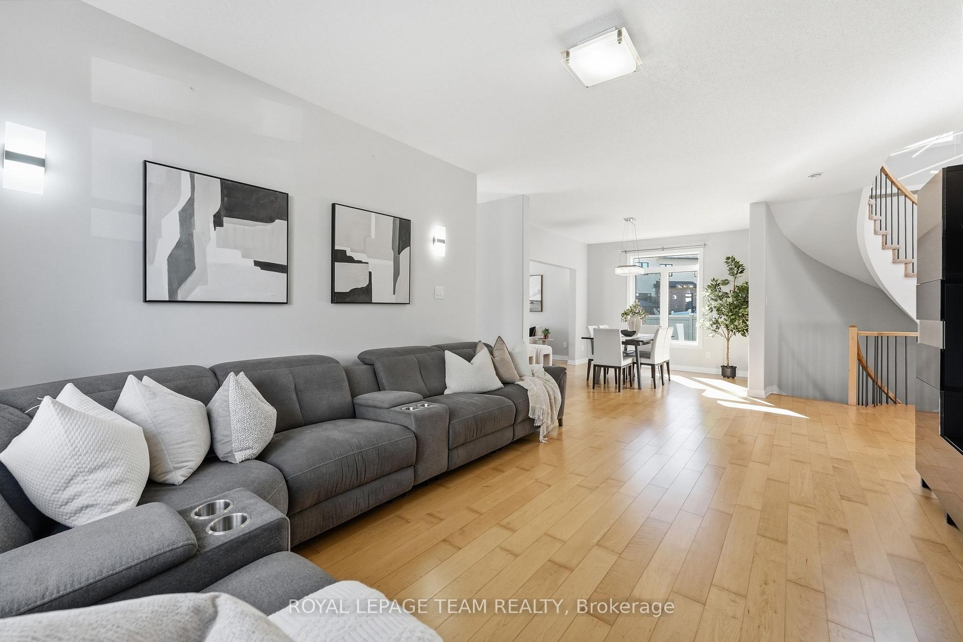 Photo 14 of 230 Dave Smith Crescent, Ottawa, Riverside South/Gloucester Glen — HOMEH