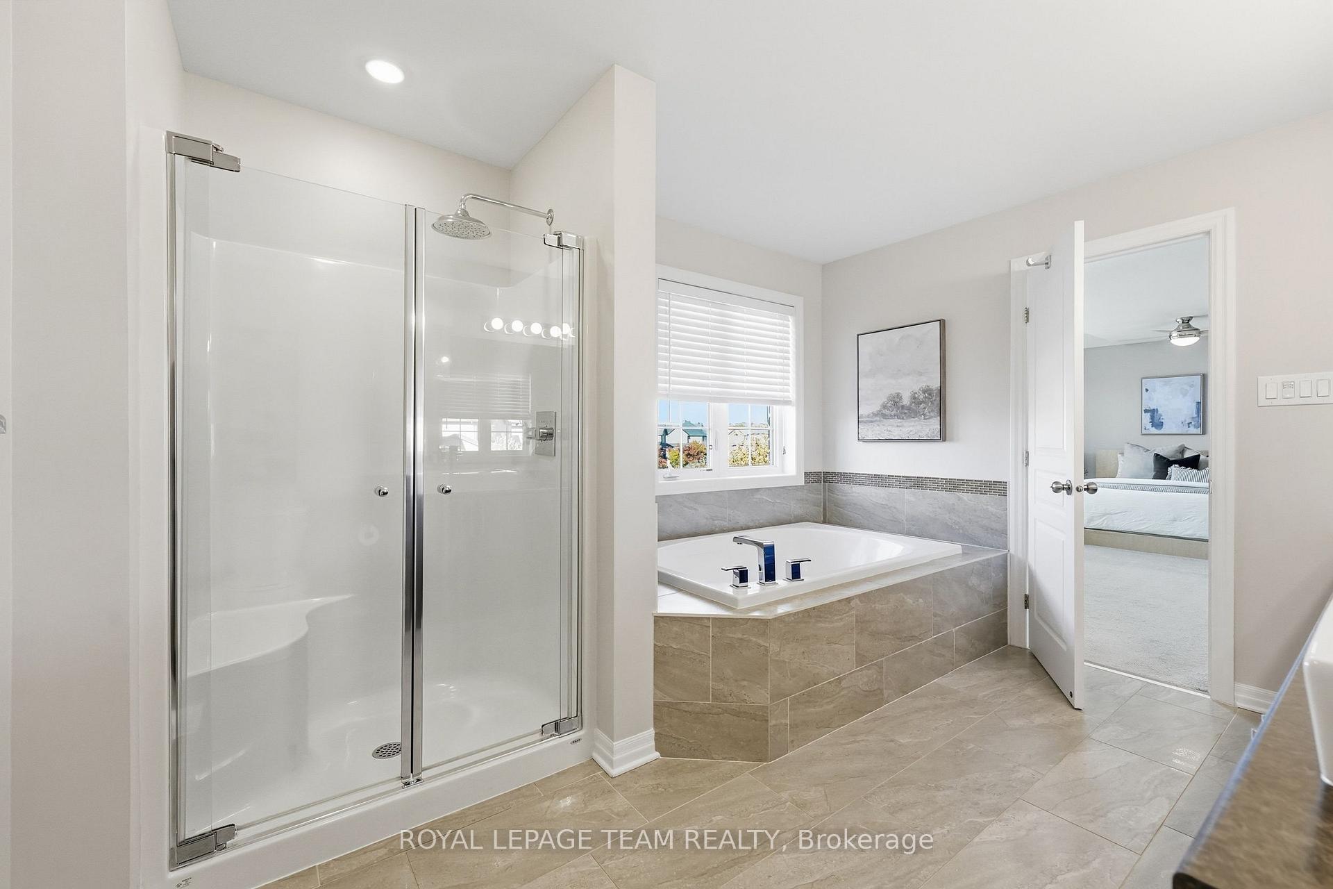 Photo 25 of 230 Dave Smith Crescent, Ottawa, Riverside South/Gloucester Glen — HOMEH