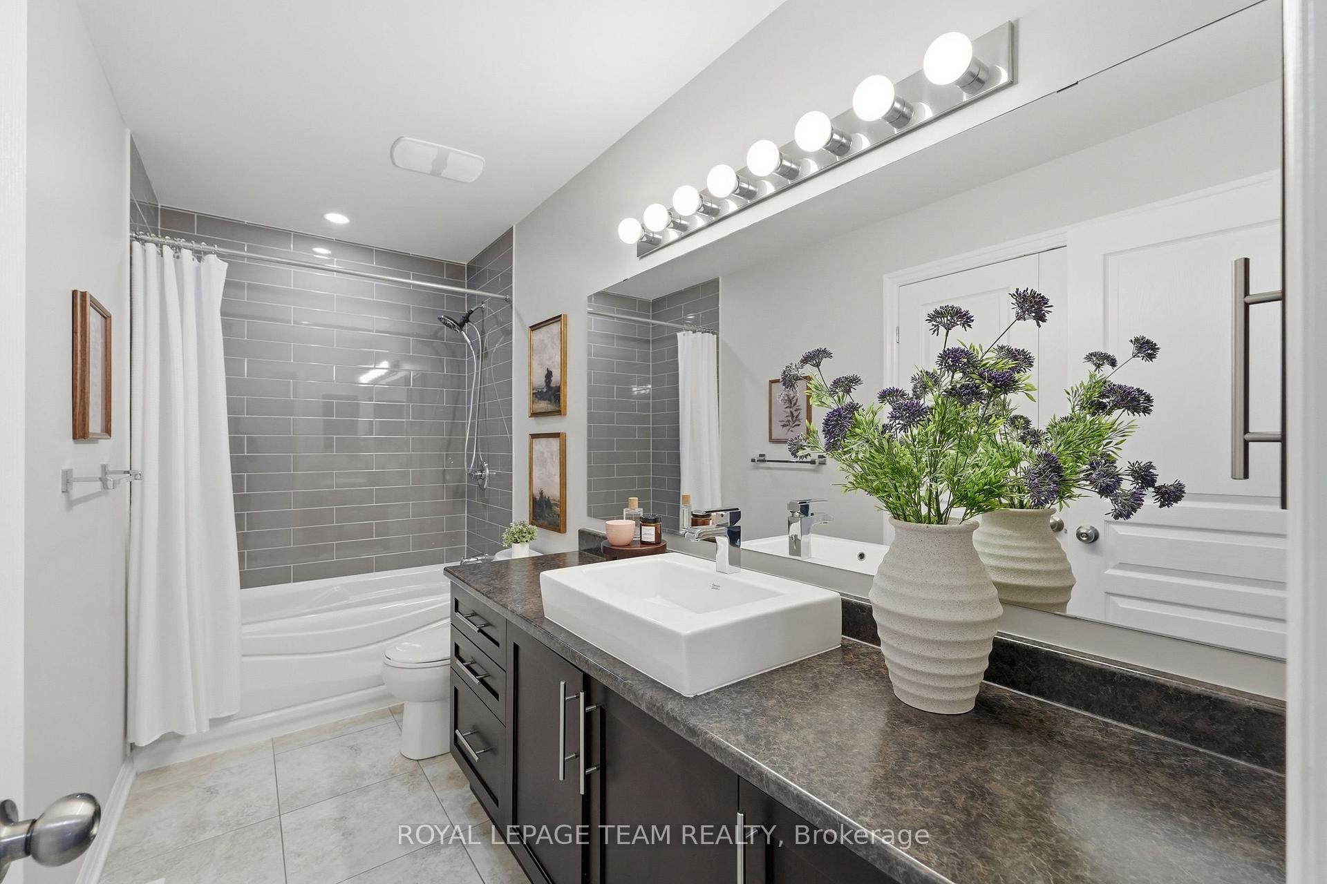 Photo 30 of 230 Dave Smith Crescent, Ottawa, Riverside South/Gloucester Glen — HOMEH