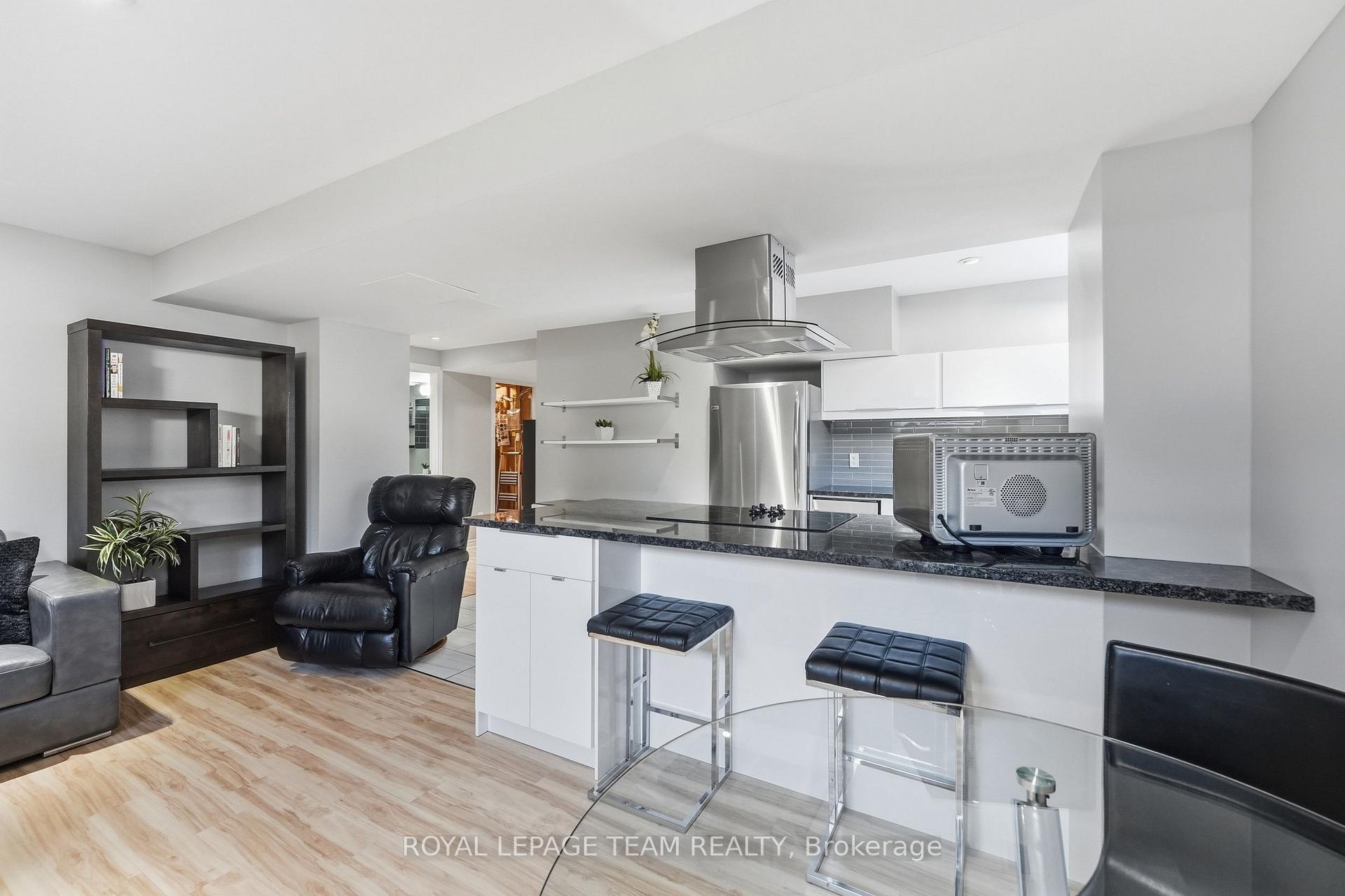 Photo 33 of 230 Dave Smith Crescent, Ottawa, Riverside South/Gloucester Glen — HOMEH