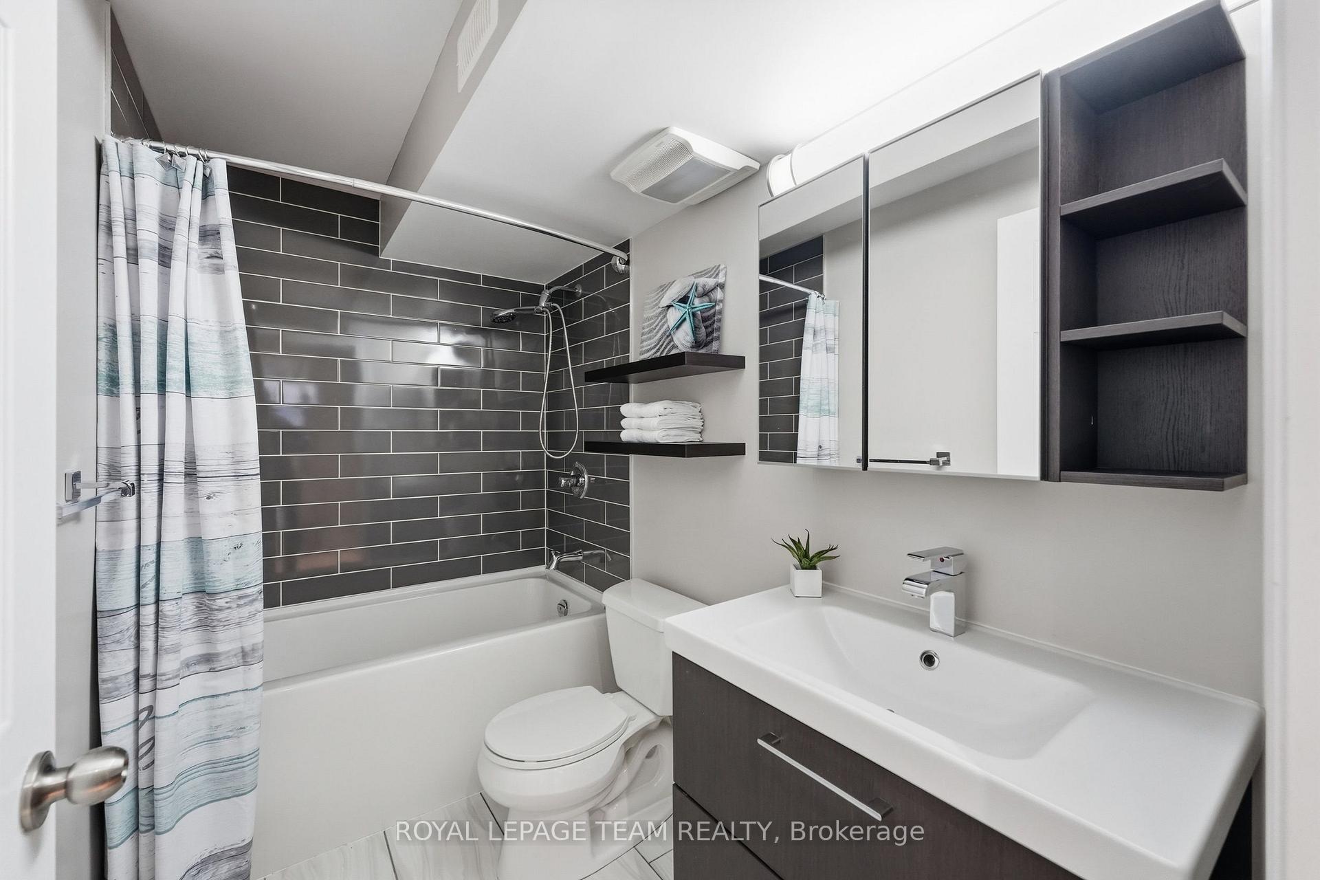 Photo 39 of 230 Dave Smith Crescent, Ottawa, Riverside South/Gloucester Glen — HOMEH