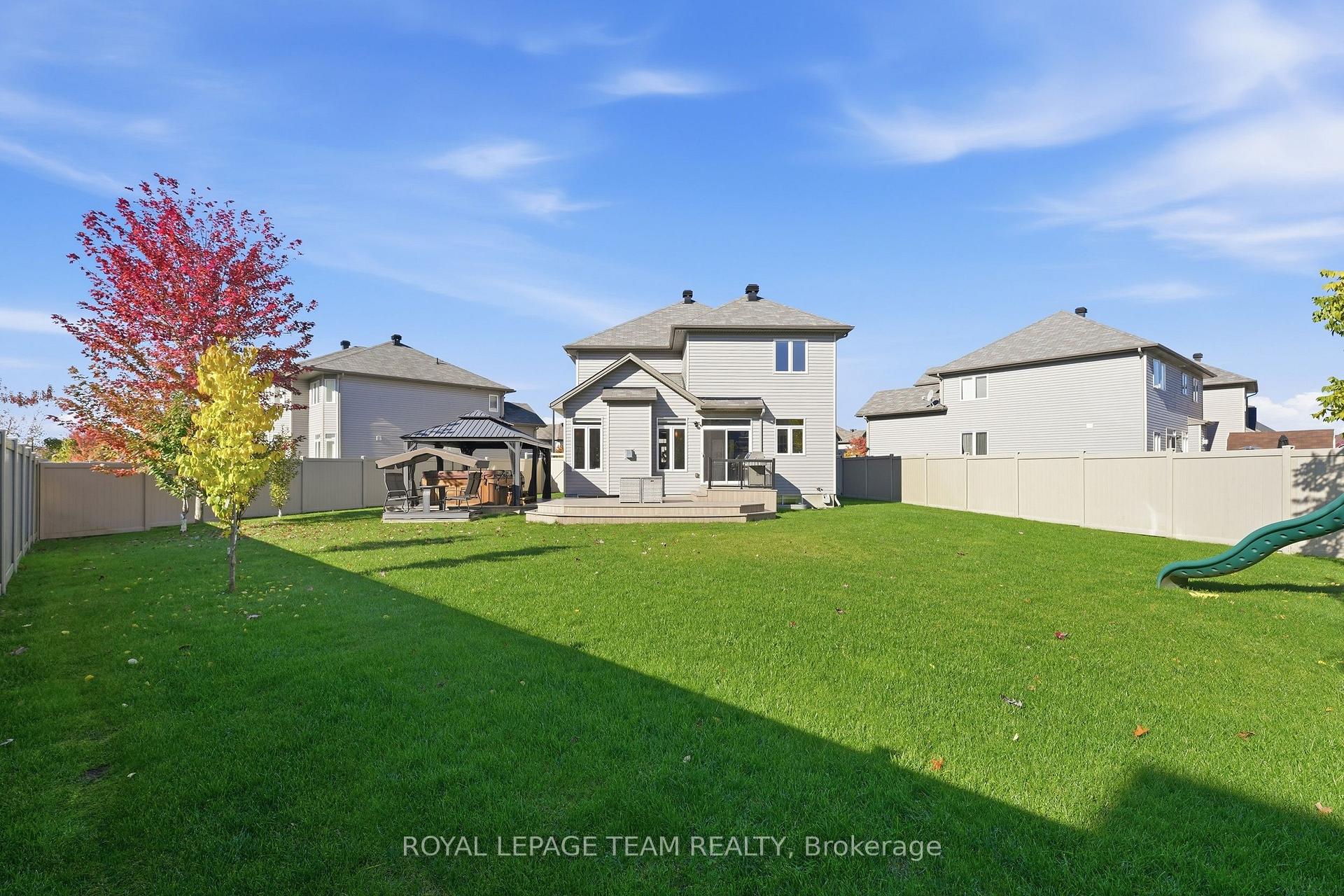 Photo 41 of 230 Dave Smith Crescent, Ottawa, Riverside South/Gloucester Glen — HOMEH