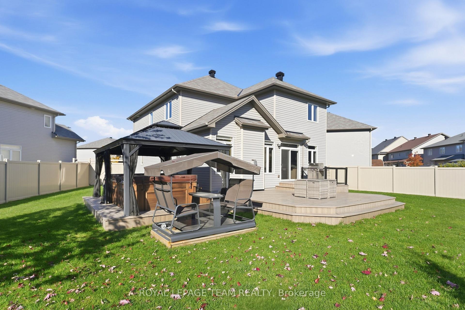 Photo 43 of 230 Dave Smith Crescent, Ottawa, Riverside South/Gloucester Glen — HOMEH