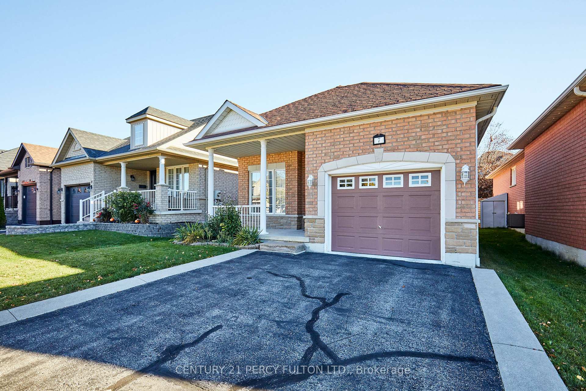 Photo 1 of 7 Bridlewood Boulevard, Whitby, Rolling Acres — HOMEH