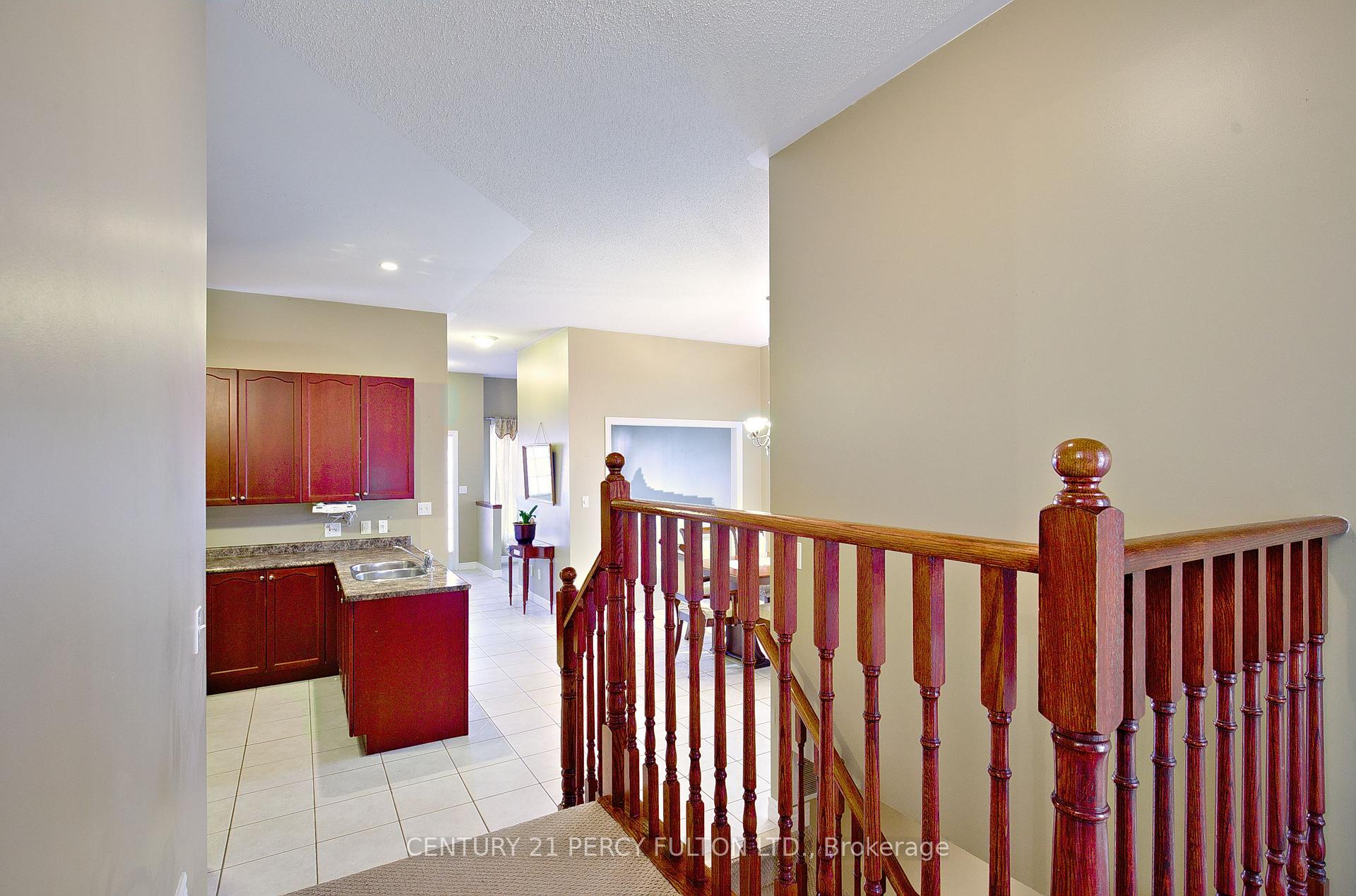 Photo 14 of 7 Bridlewood Boulevard, Whitby, Rolling Acres — HOMEH