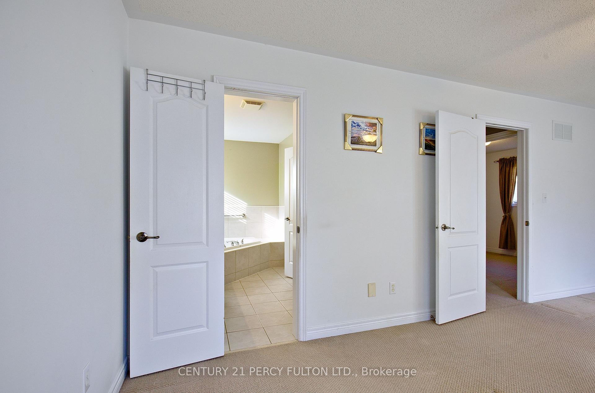 Photo 17 of 7 Bridlewood Boulevard, Whitby, Rolling Acres — HOMEH
