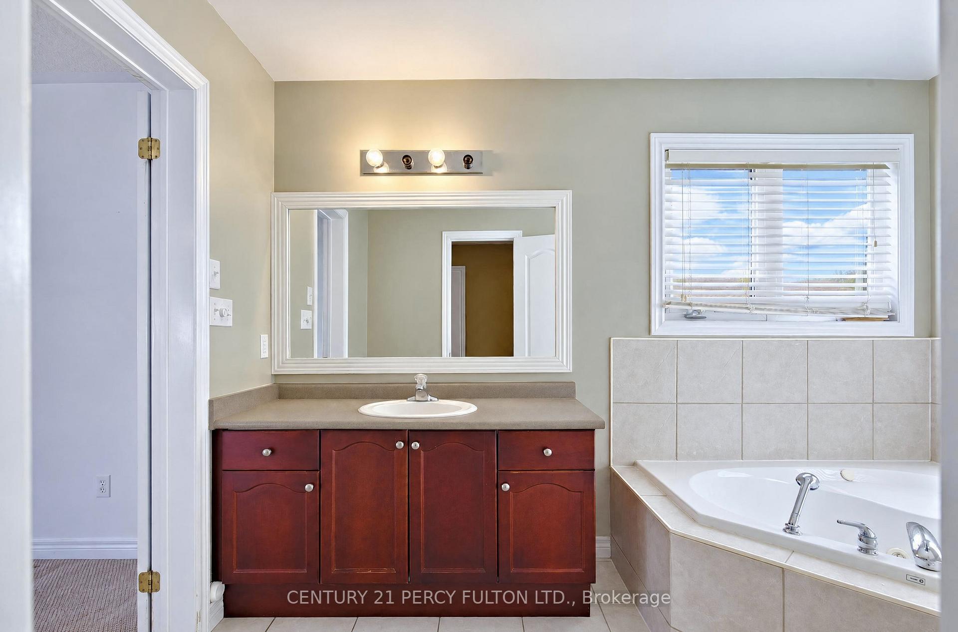 Photo 20 of 7 Bridlewood Boulevard, Whitby, Rolling Acres — HOMEH