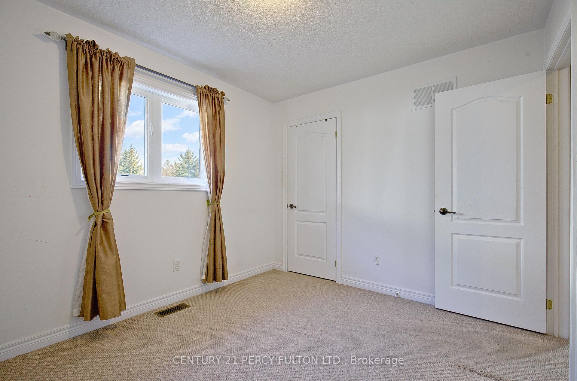 Photo 21 of 7 Bridlewood Boulevard, Whitby, Rolling Acres — HOMEH