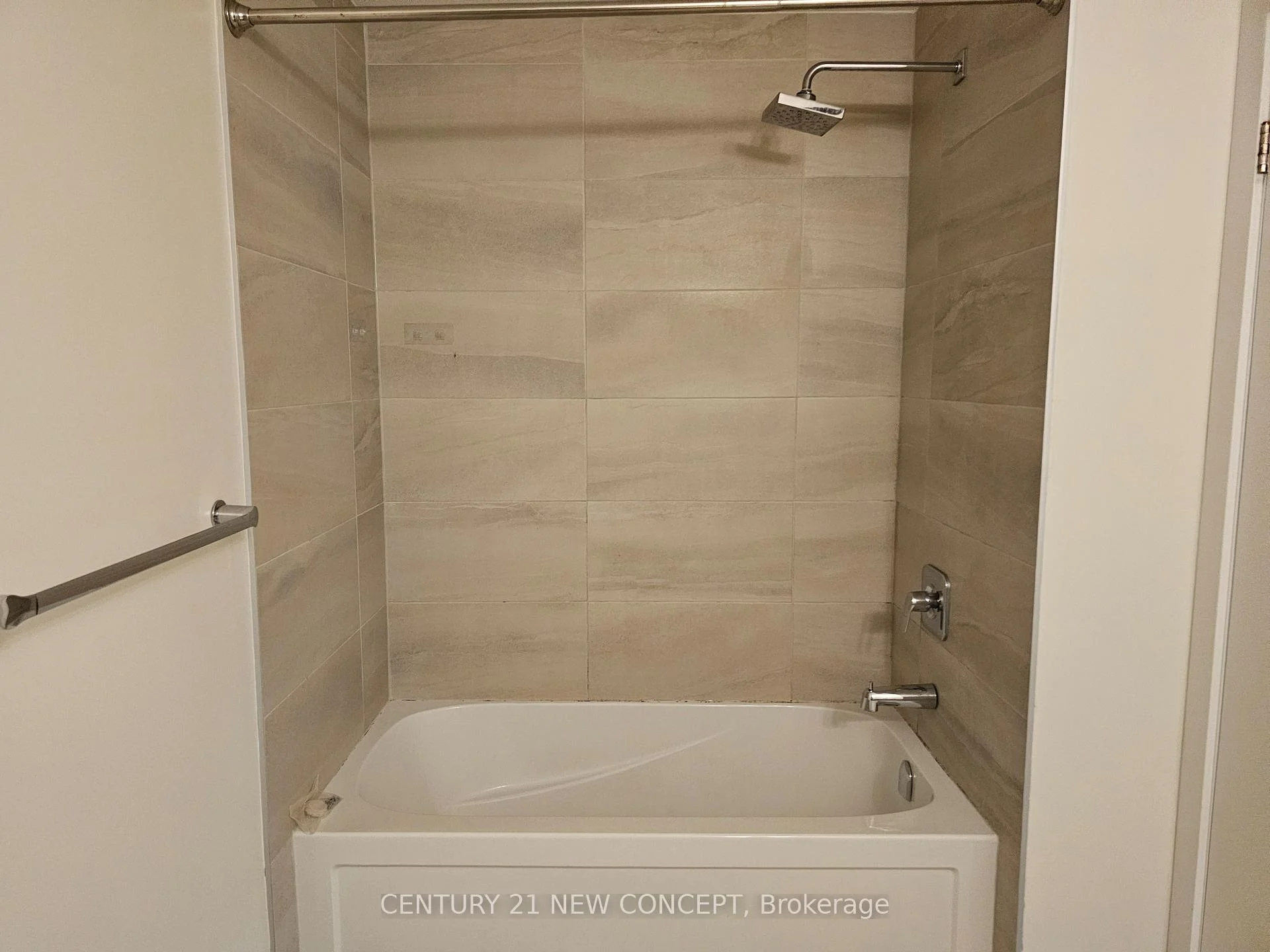 Photo 9 of Unit 2015, 188 Fairview Mall Drive, North York, Don Valley Village — HOMEH