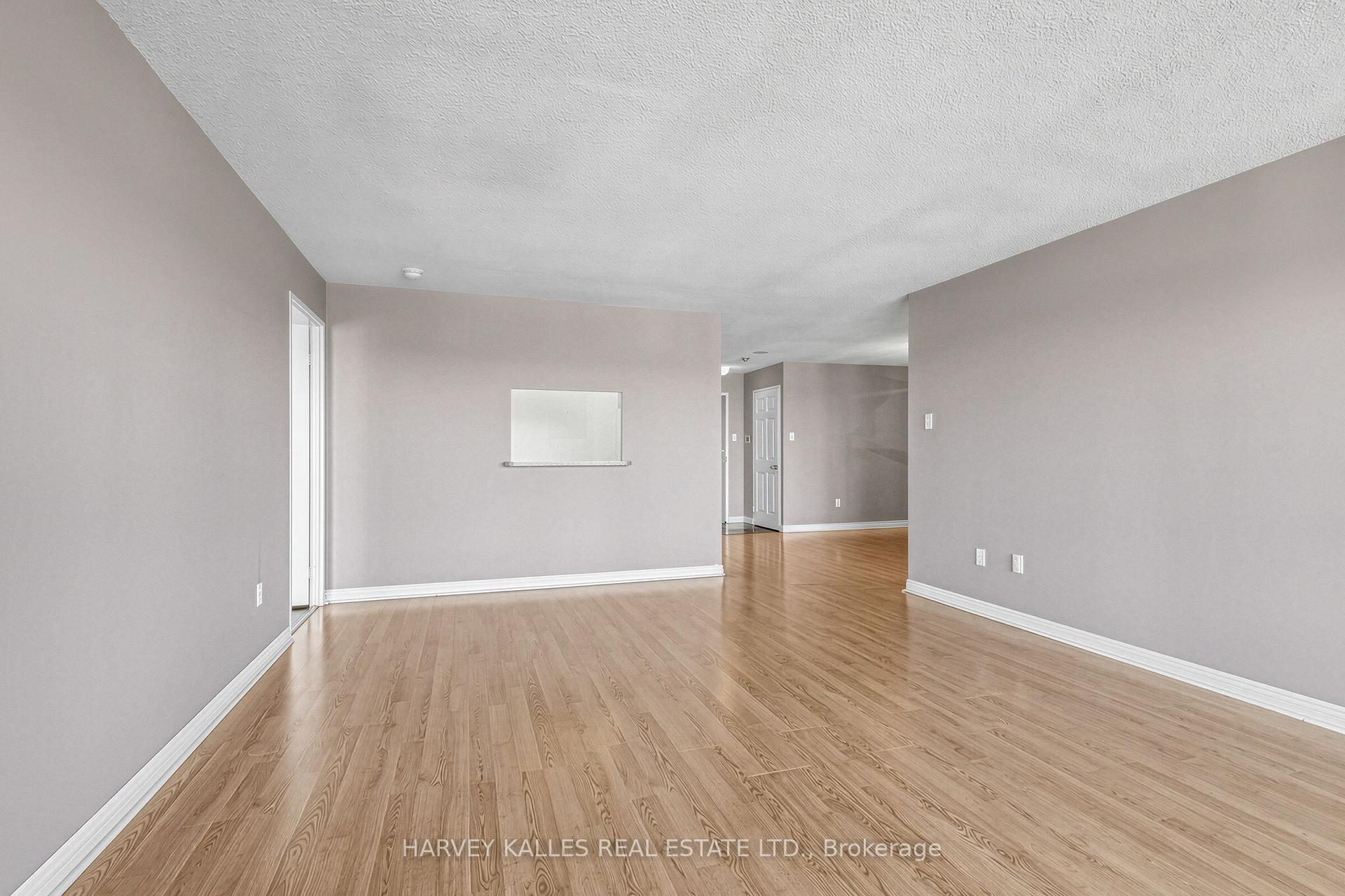 Photo 6 of Unit 1206, 1 Clark Avenue W, Vaughan, Crestwood-Springfarm-Yorkhill — HOMEH