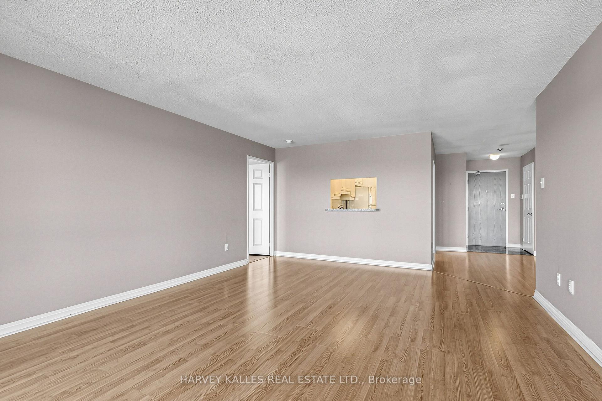 Photo 7 of Unit 1206, 1 Clark Avenue W, Vaughan, Crestwood-Springfarm-Yorkhill — HOMEH