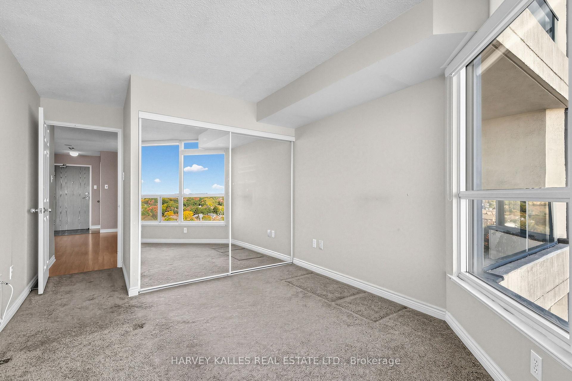 Photo 17 of Unit 1206, 1 Clark Avenue W, Vaughan, Crestwood-Springfarm-Yorkhill — HOMEH