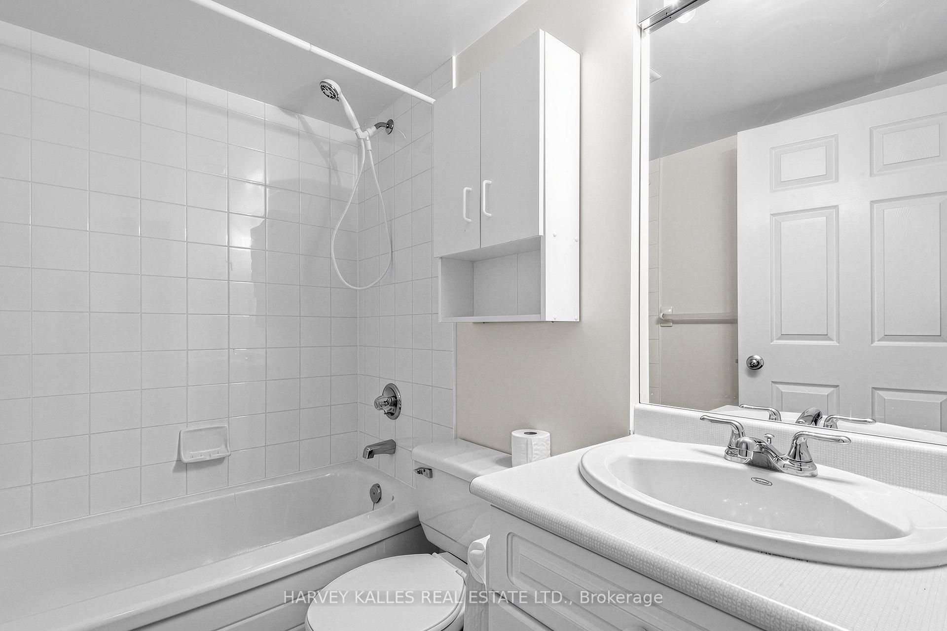 Photo 21 of Unit 1206, 1 Clark Avenue W, Vaughan, Crestwood-Springfarm-Yorkhill — HOMEH