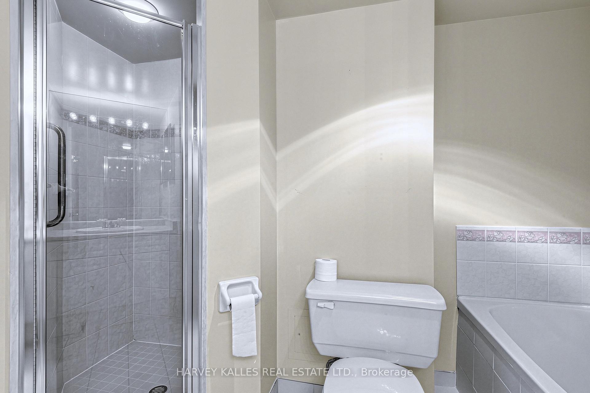 Photo 23 of Unit 1206, 1 Clark Avenue W, Vaughan, Crestwood-Springfarm-Yorkhill — HOMEH