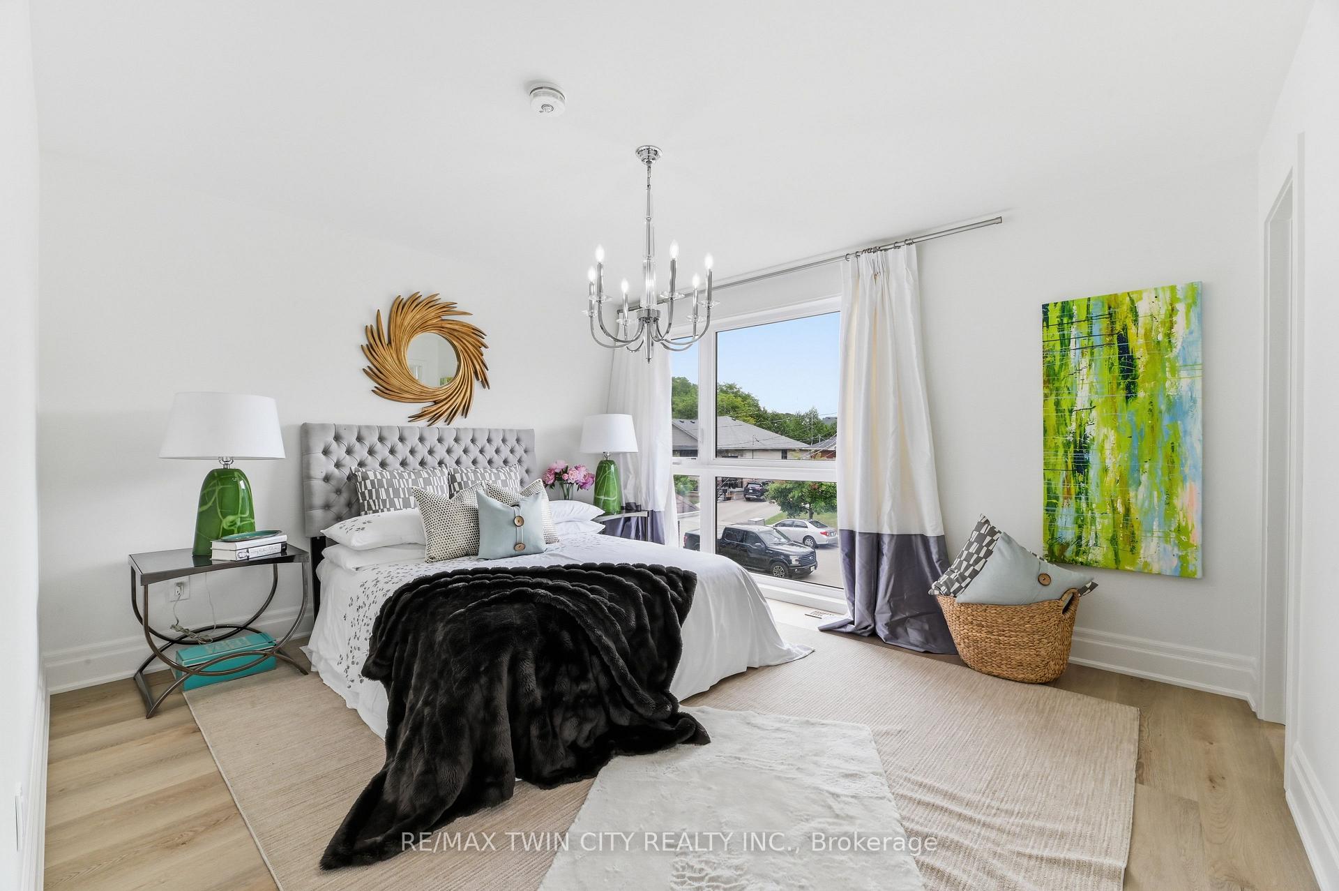 Photo 24 of Unit 1, 37 Edwin Street, Brantford, Holmedale — HOMEH