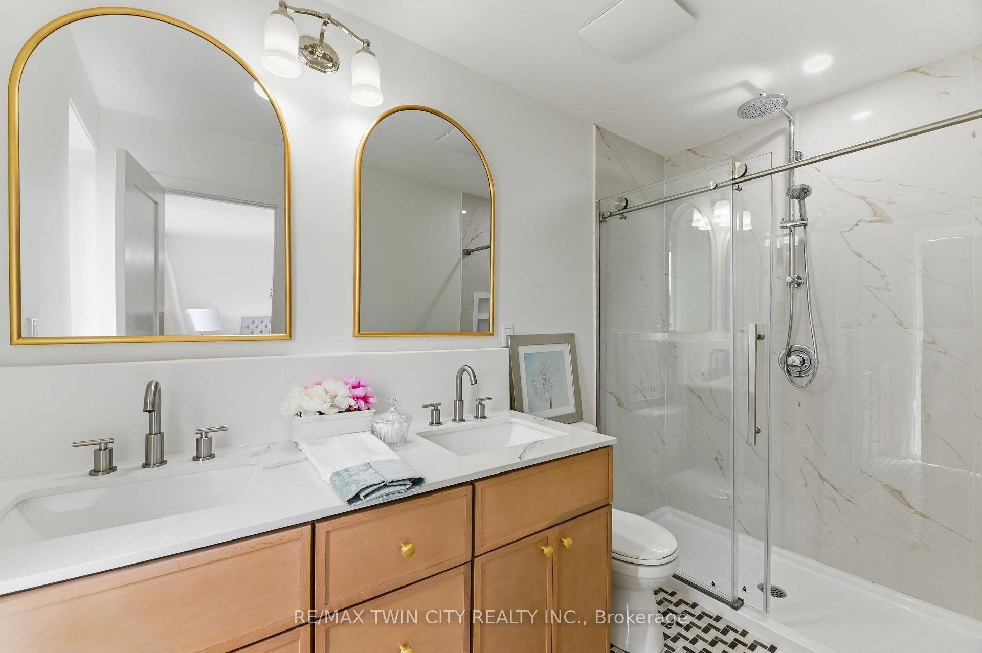 Photo 27 of Unit 1, 37 Edwin Street, Brantford, Holmedale — HOMEH