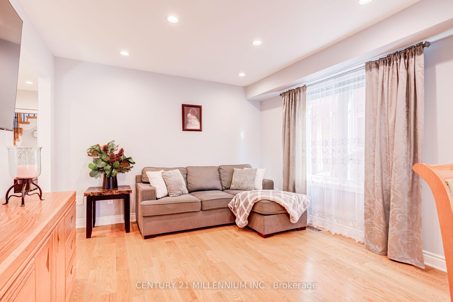 Photo 13 of 202 Bufford Drive, Brampton, Brampton South — HOMEH
