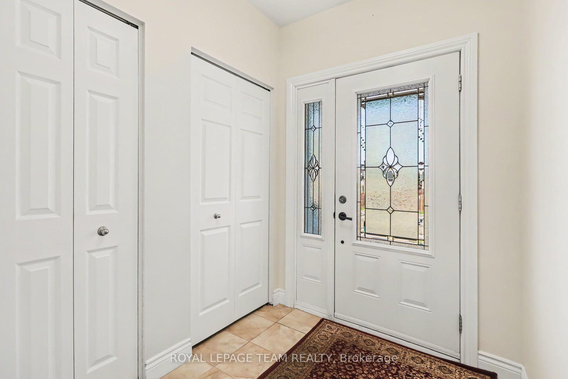 Photo 3 of 624 St Lawrence Street, North Dundas, Winchester — HOMEH