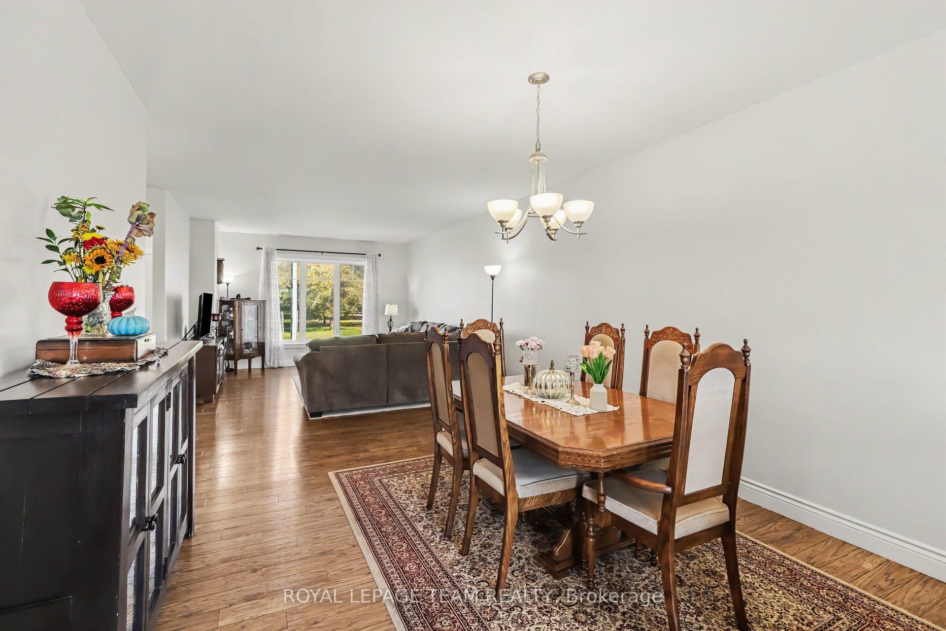 Photo 8 of 624 St Lawrence Street, North Dundas, Winchester — HOMEH