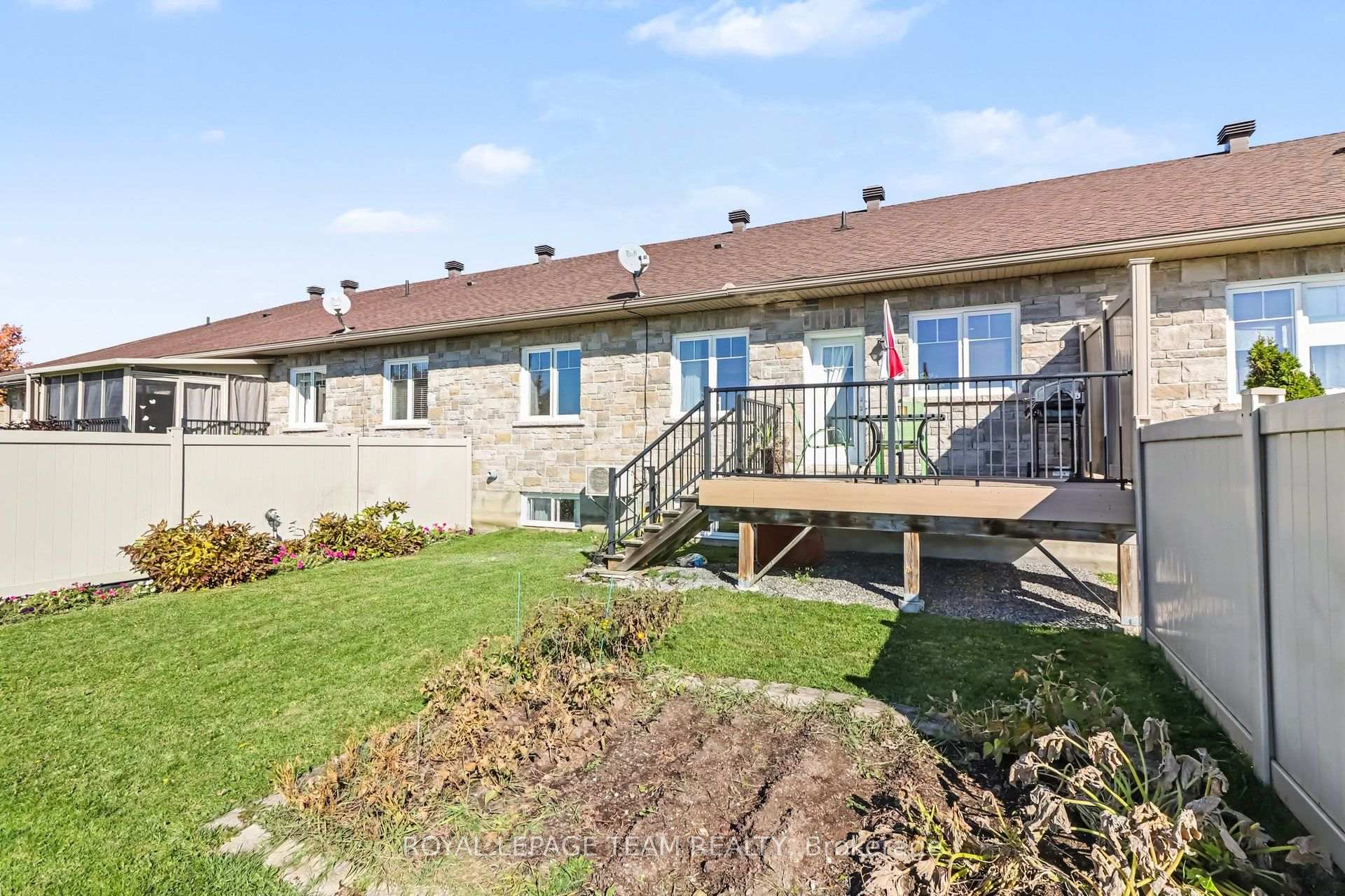 Photo 31 of 624 St Lawrence Street, North Dundas, Winchester — HOMEH