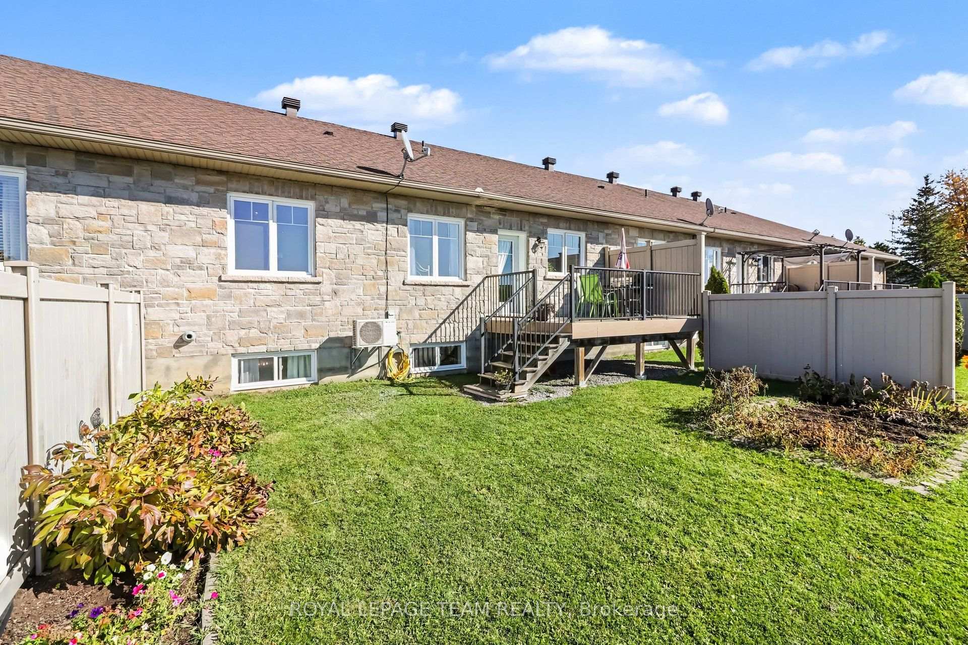 Photo 32 of 624 St Lawrence Street, North Dundas, Winchester — HOMEH