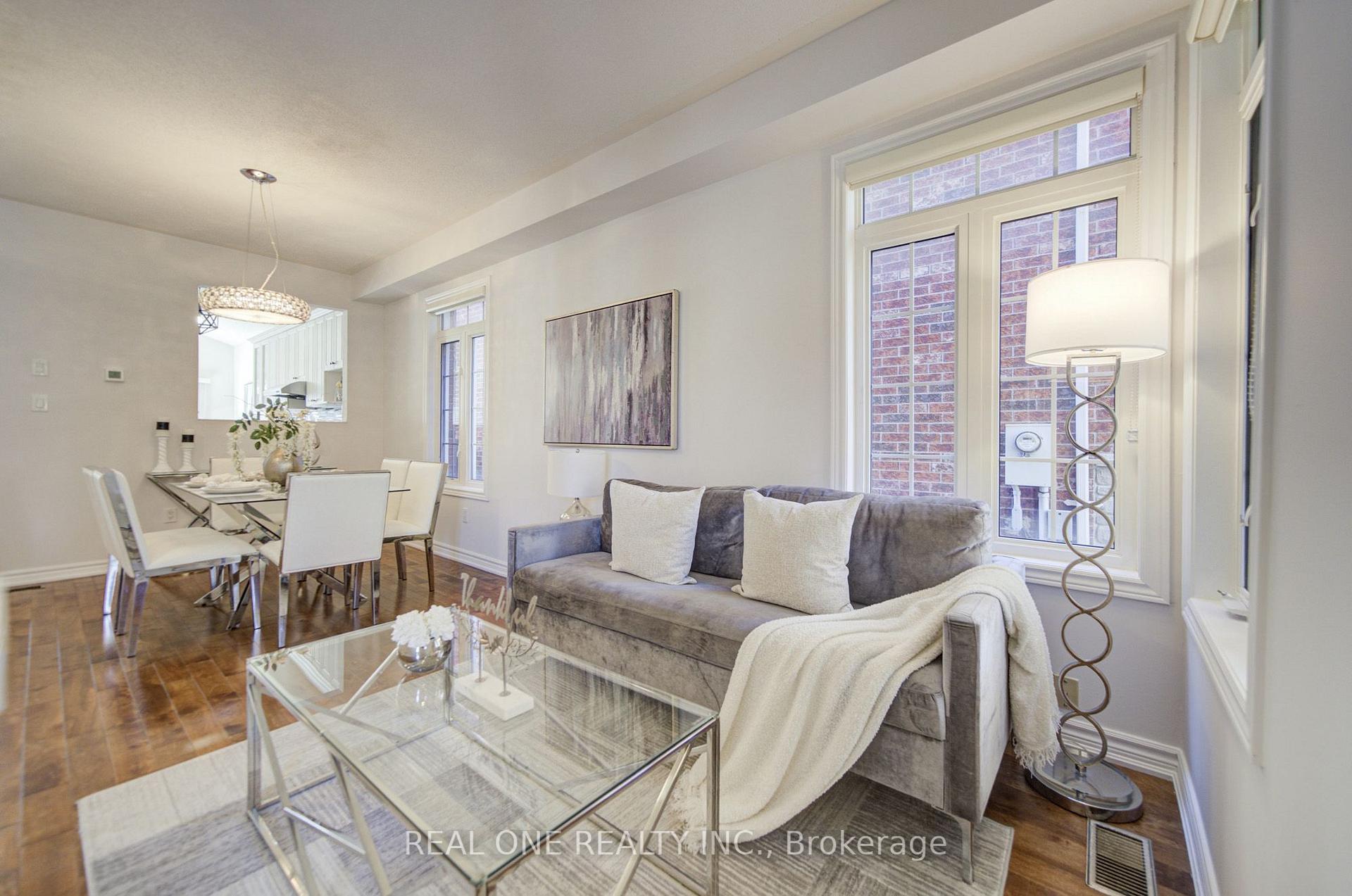 Photo 6 of 39 Balsamwood Road, Vaughan, Patterson — HOMEH