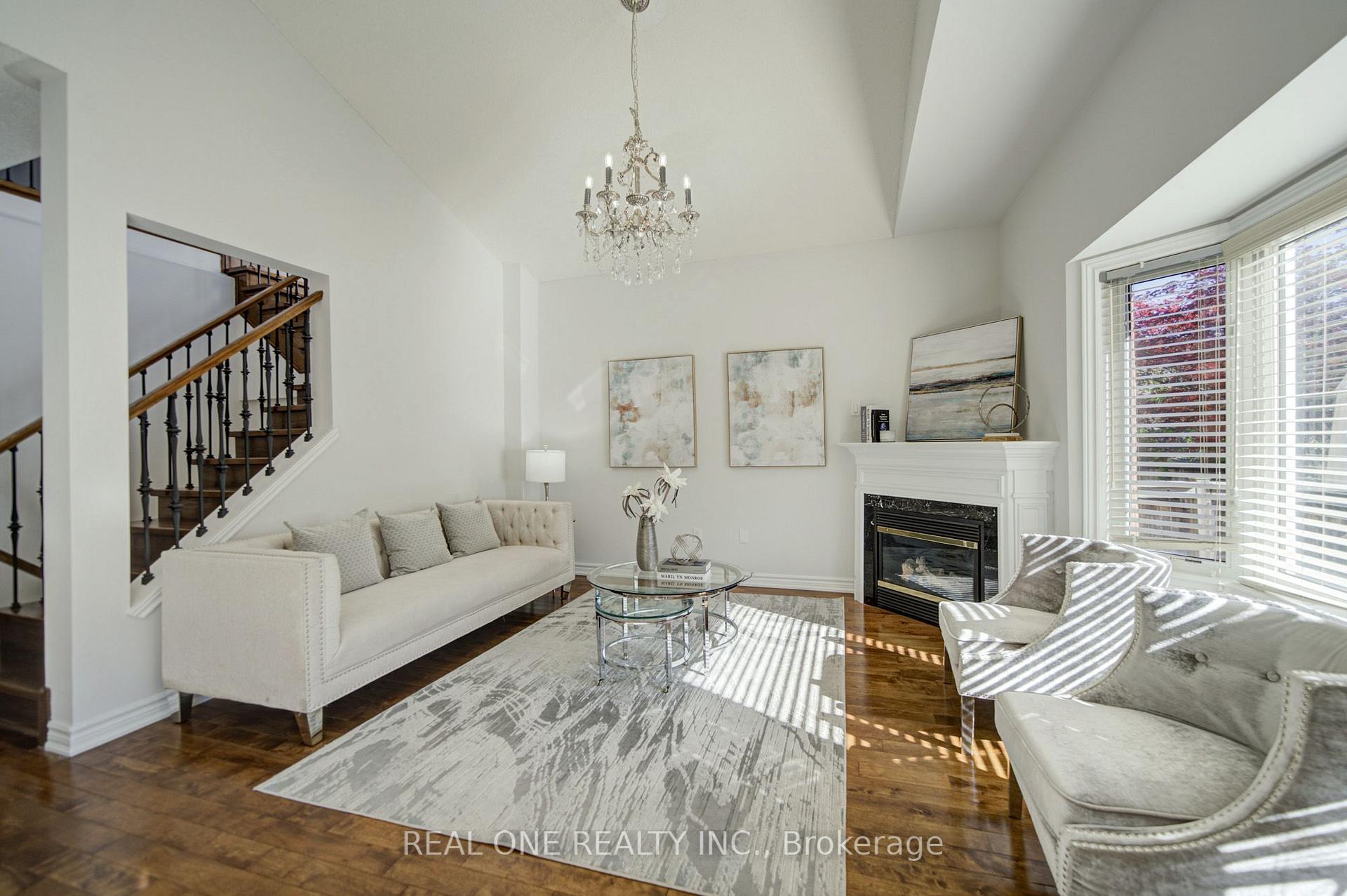 Photo 11 of 39 Balsamwood Road, Vaughan, Patterson — HOMEH