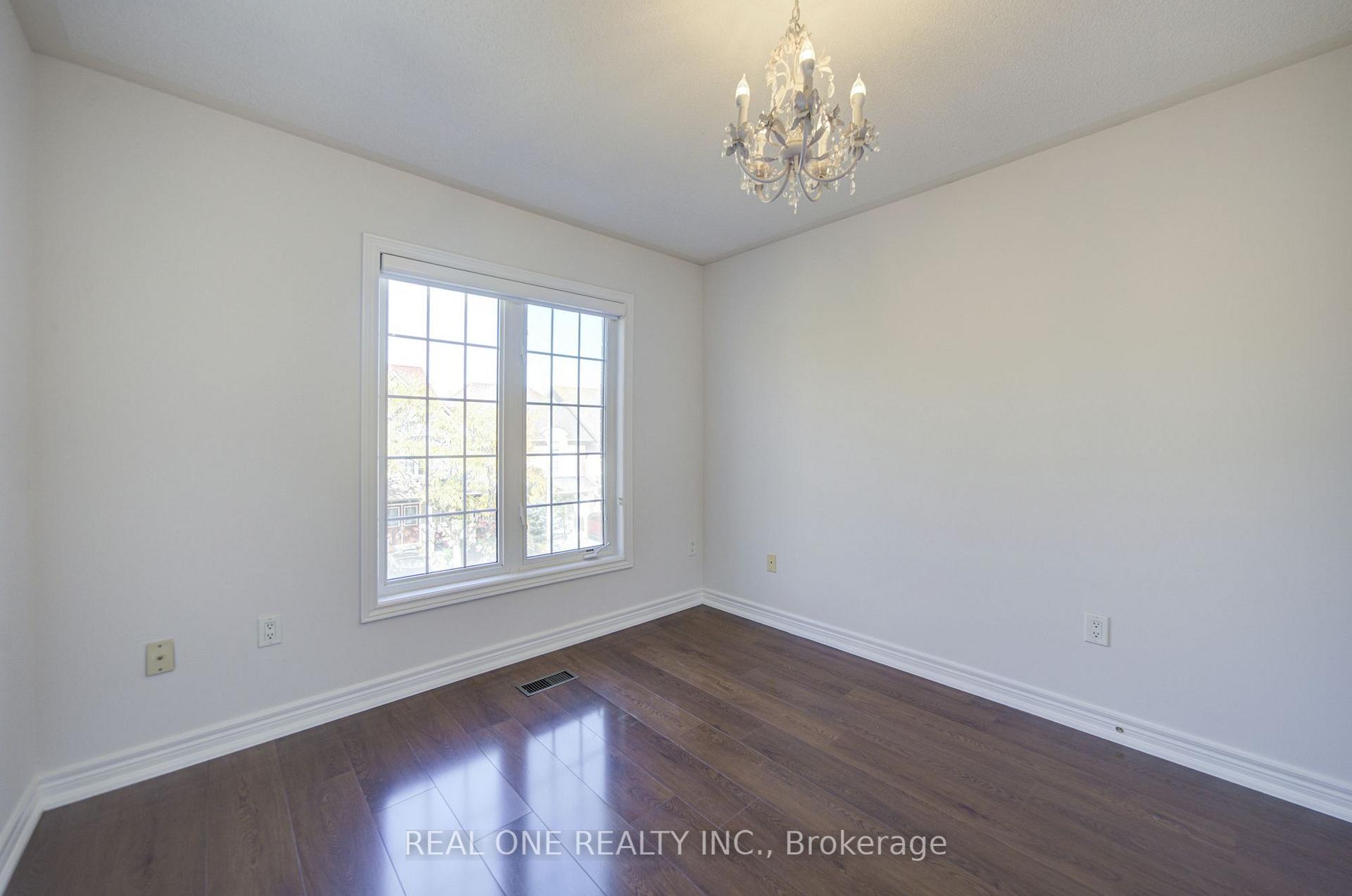 Photo 25 of 39 Balsamwood Road, Vaughan, Patterson — HOMEH
