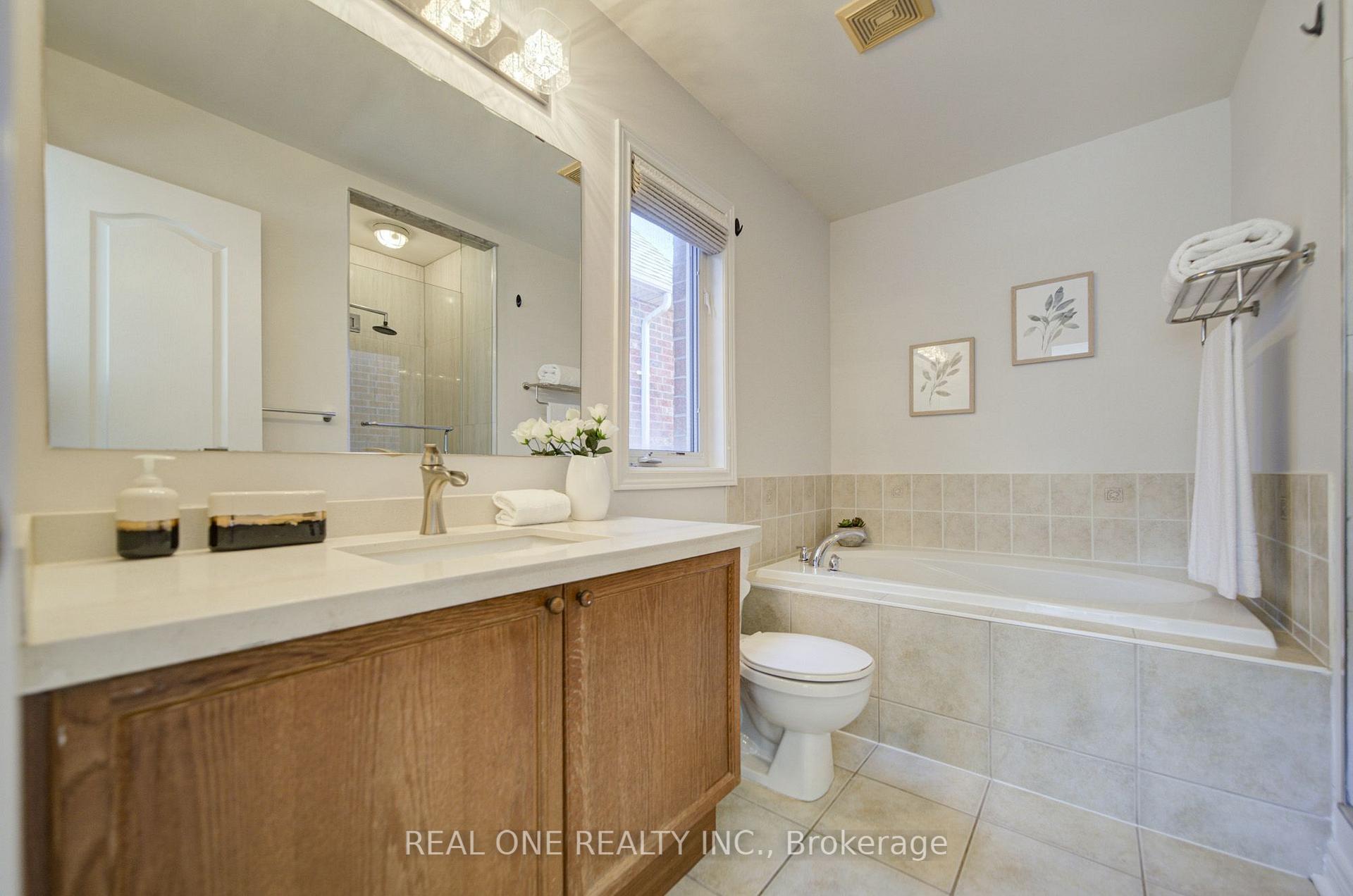 Photo 28 of 39 Balsamwood Road, Vaughan, Patterson — HOMEH