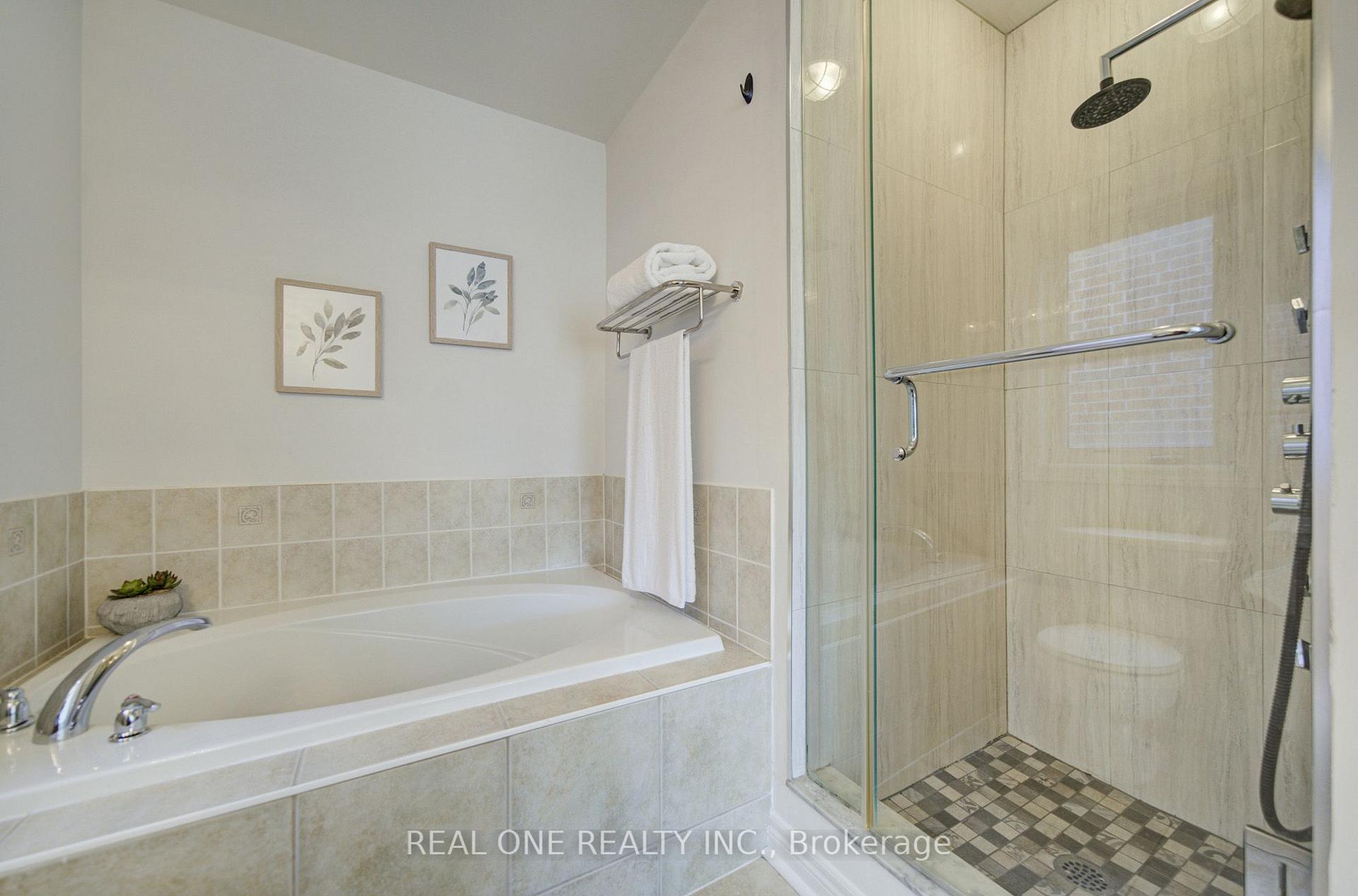 Photo 29 of 39 Balsamwood Road, Vaughan, Patterson — HOMEH