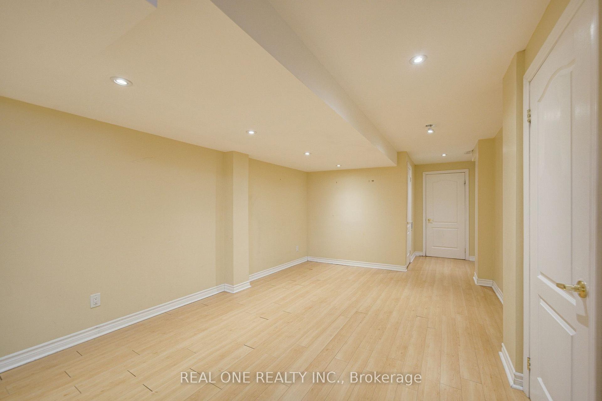 Photo 36 of 39 Balsamwood Road, Vaughan, Patterson — HOMEH