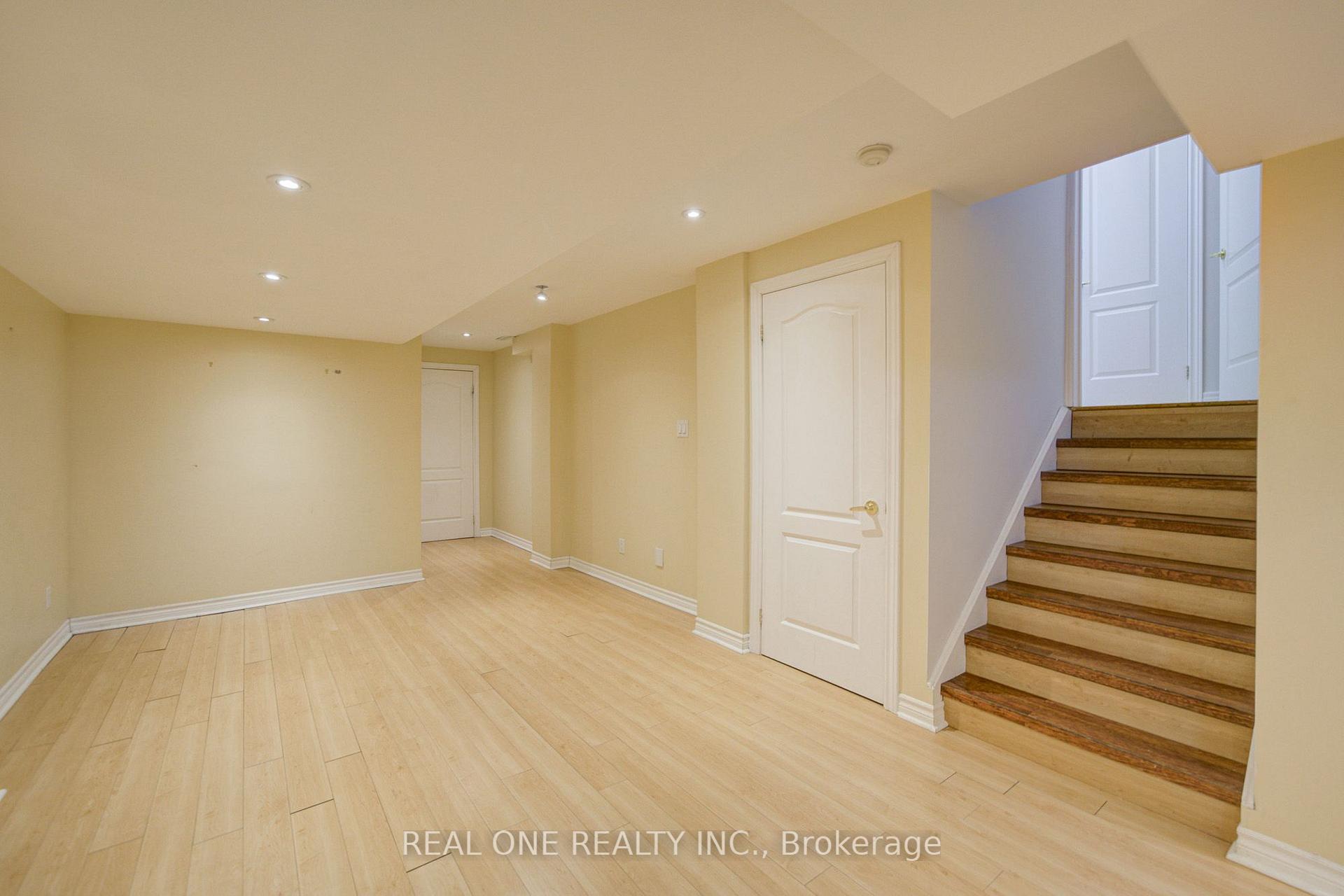 Photo 37 of 39 Balsamwood Road, Vaughan, Patterson — HOMEH