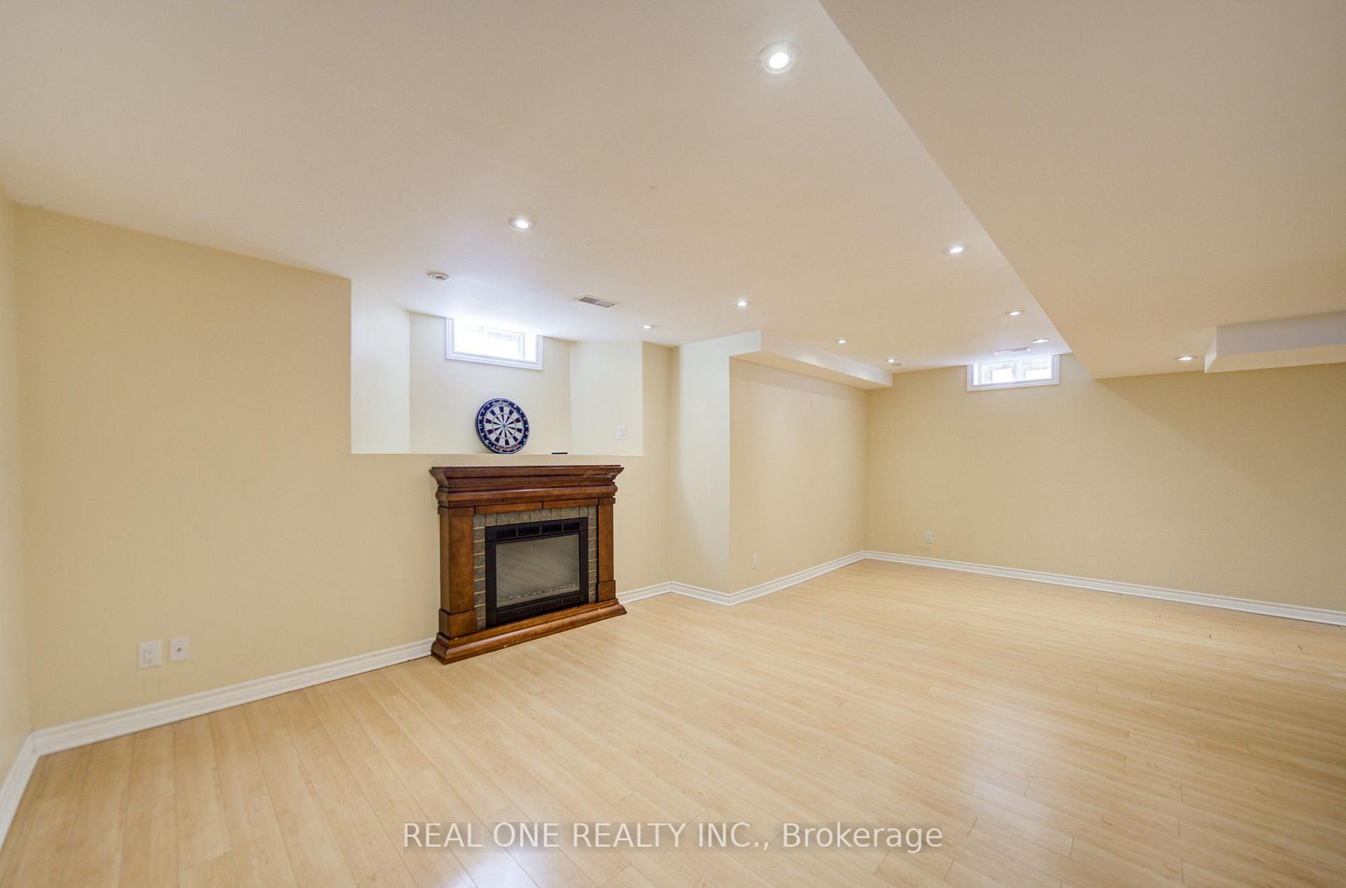 Photo 42 of 39 Balsamwood Road, Vaughan, Patterson — HOMEH